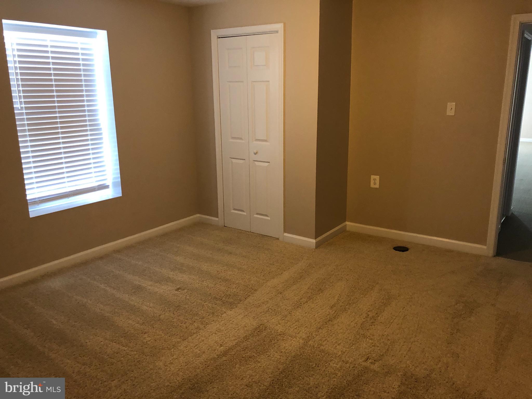 SEASONS LANDING - Residential