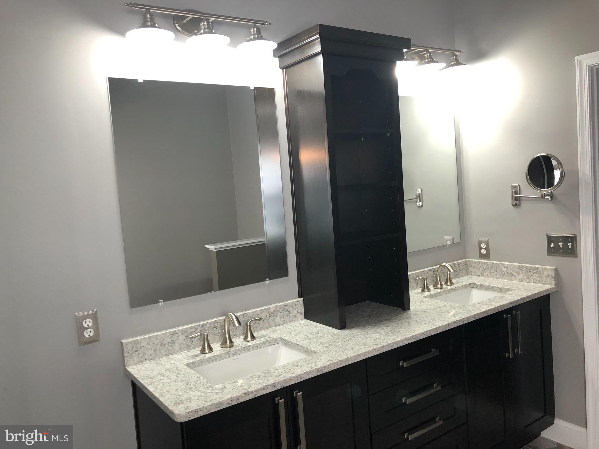 SEASONS LANDING - Residential