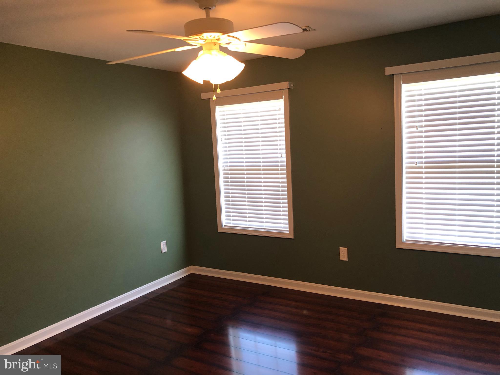 SEASONS LANDING - Residential