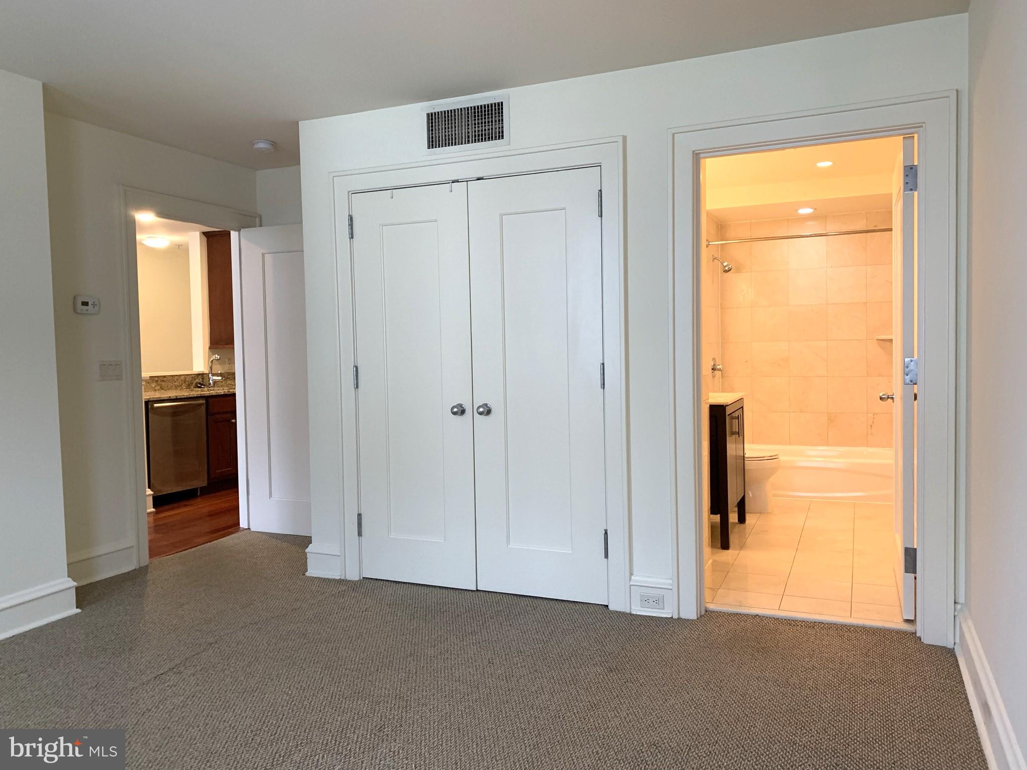 OLD CITY - Residential Lease