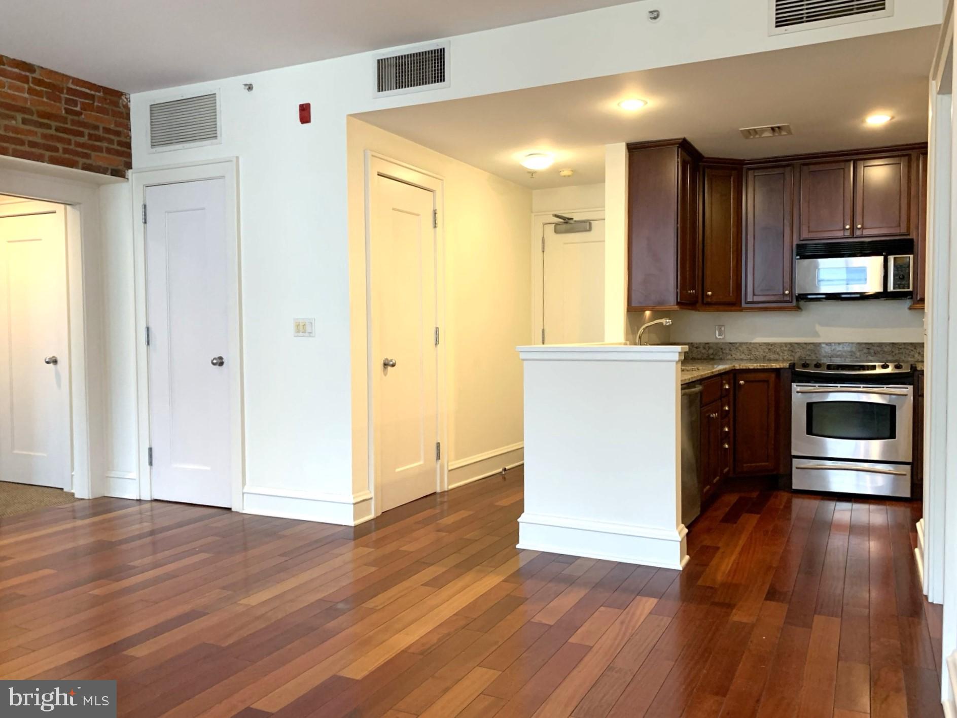 OLD CITY - Residential Lease