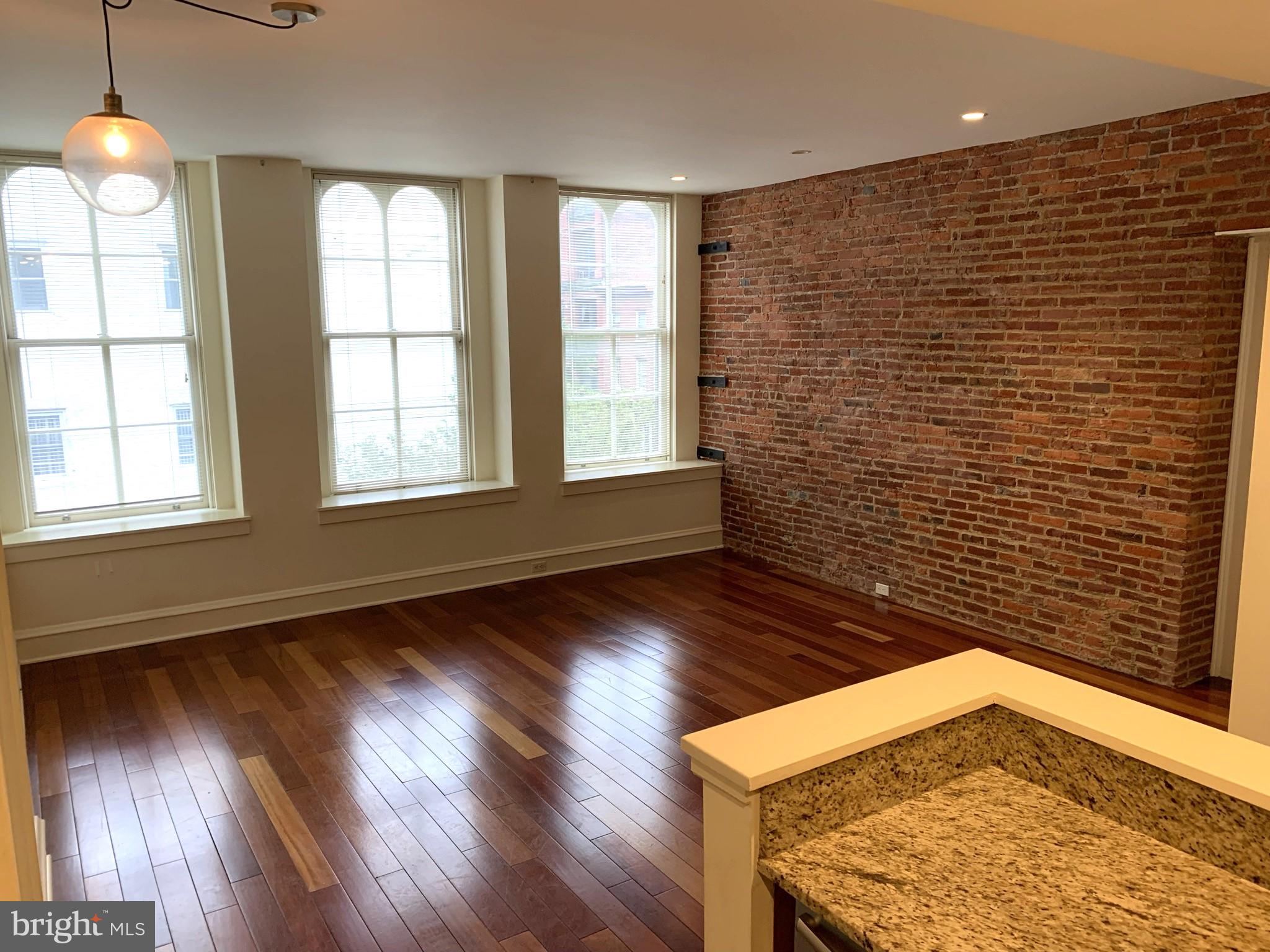 OLD CITY - Residential Lease