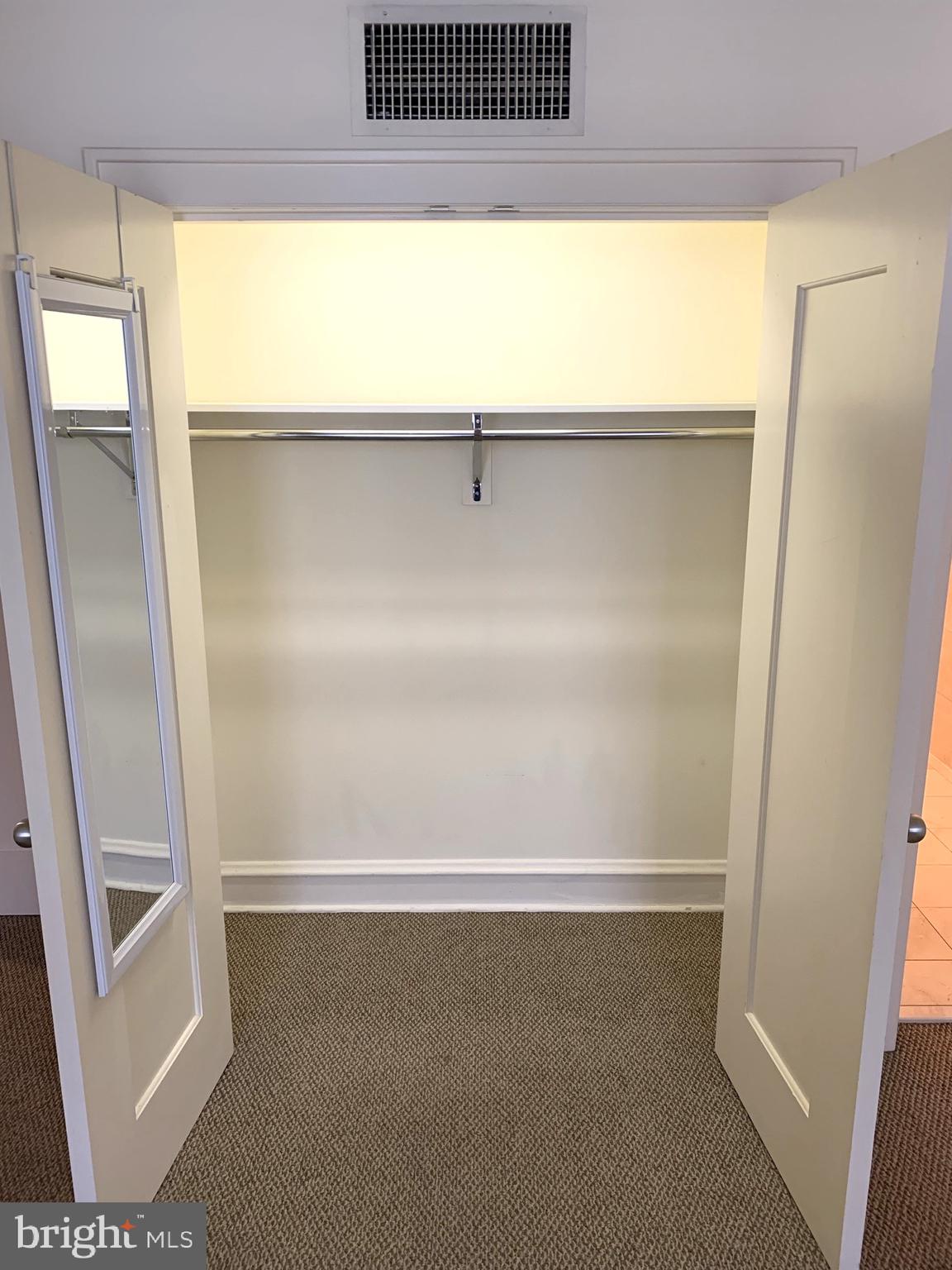 OLD CITY - Residential Lease