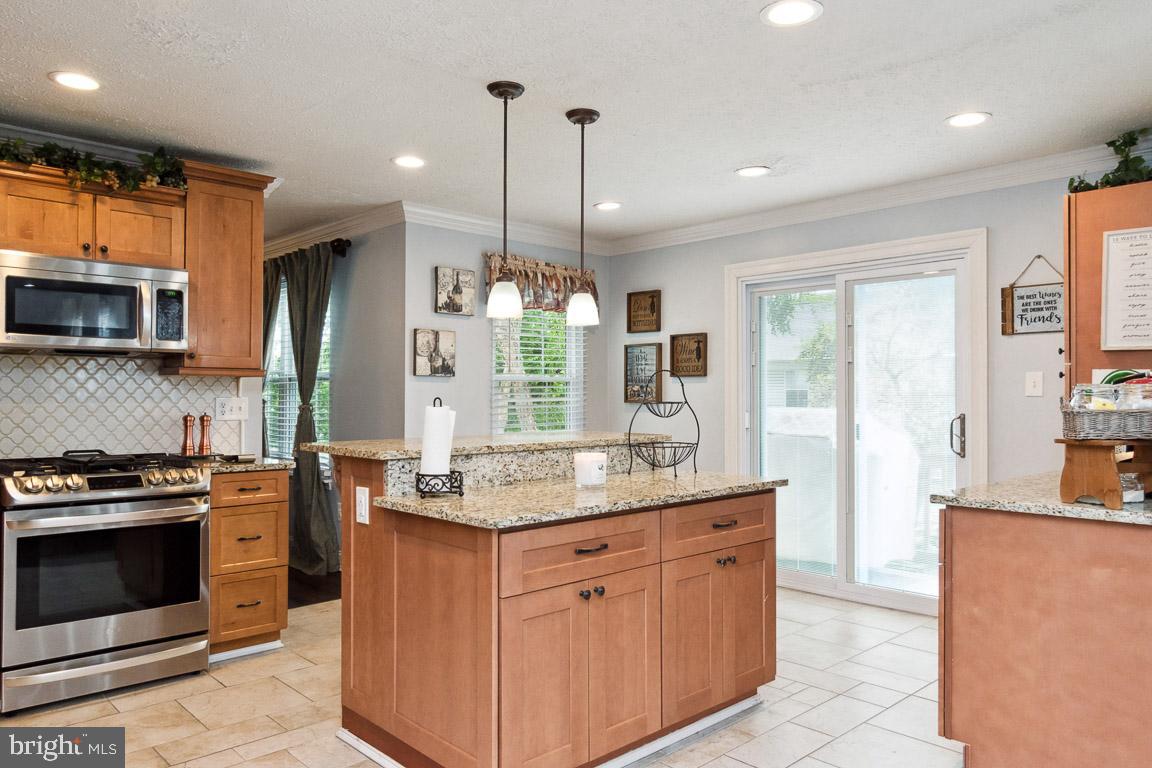 THE PROVINCES - Residential