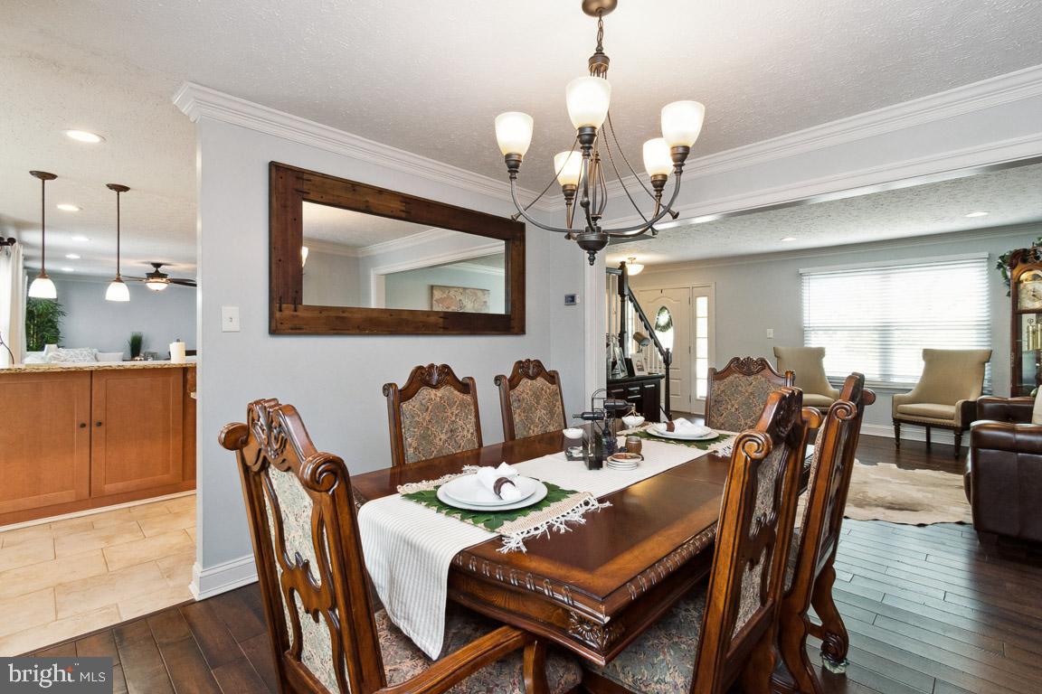 THE PROVINCES - Residential