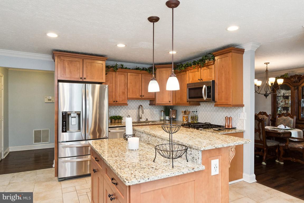 THE PROVINCES - Residential