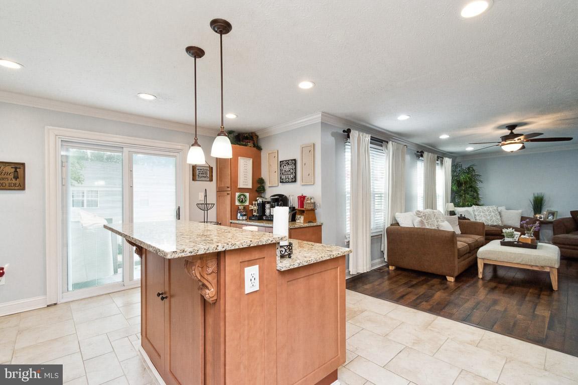 THE PROVINCES - Residential