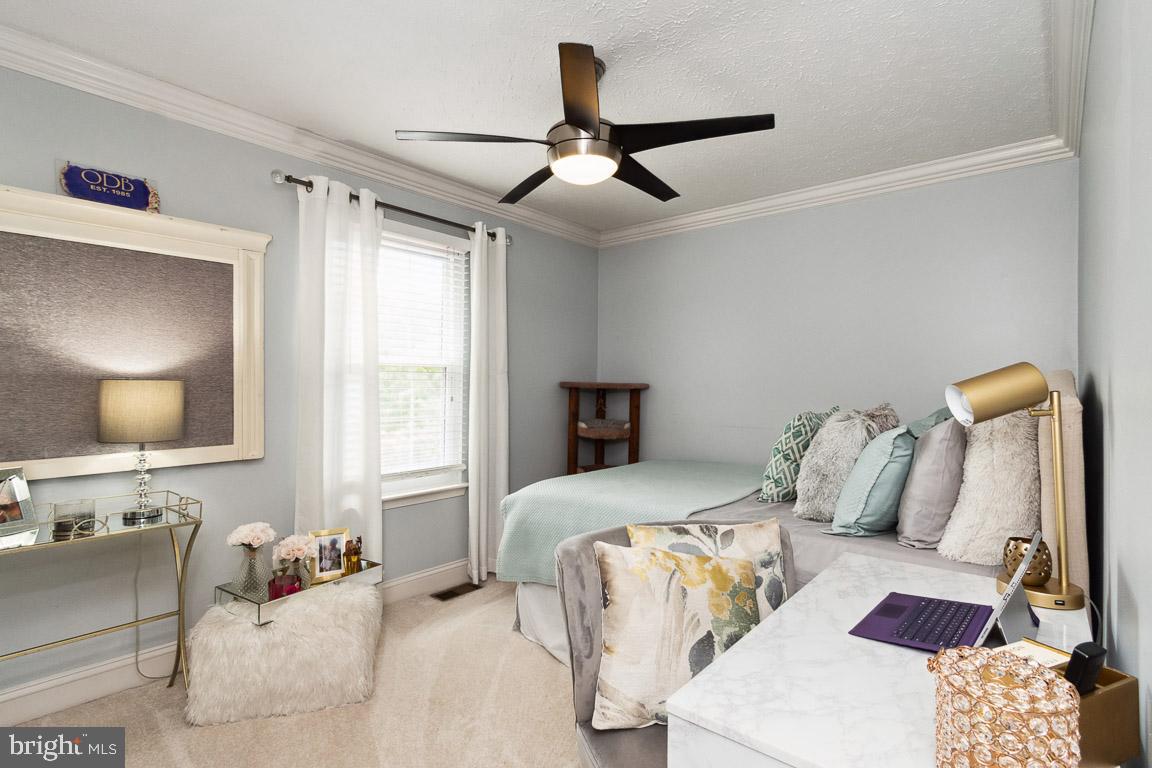 THE PROVINCES - Residential