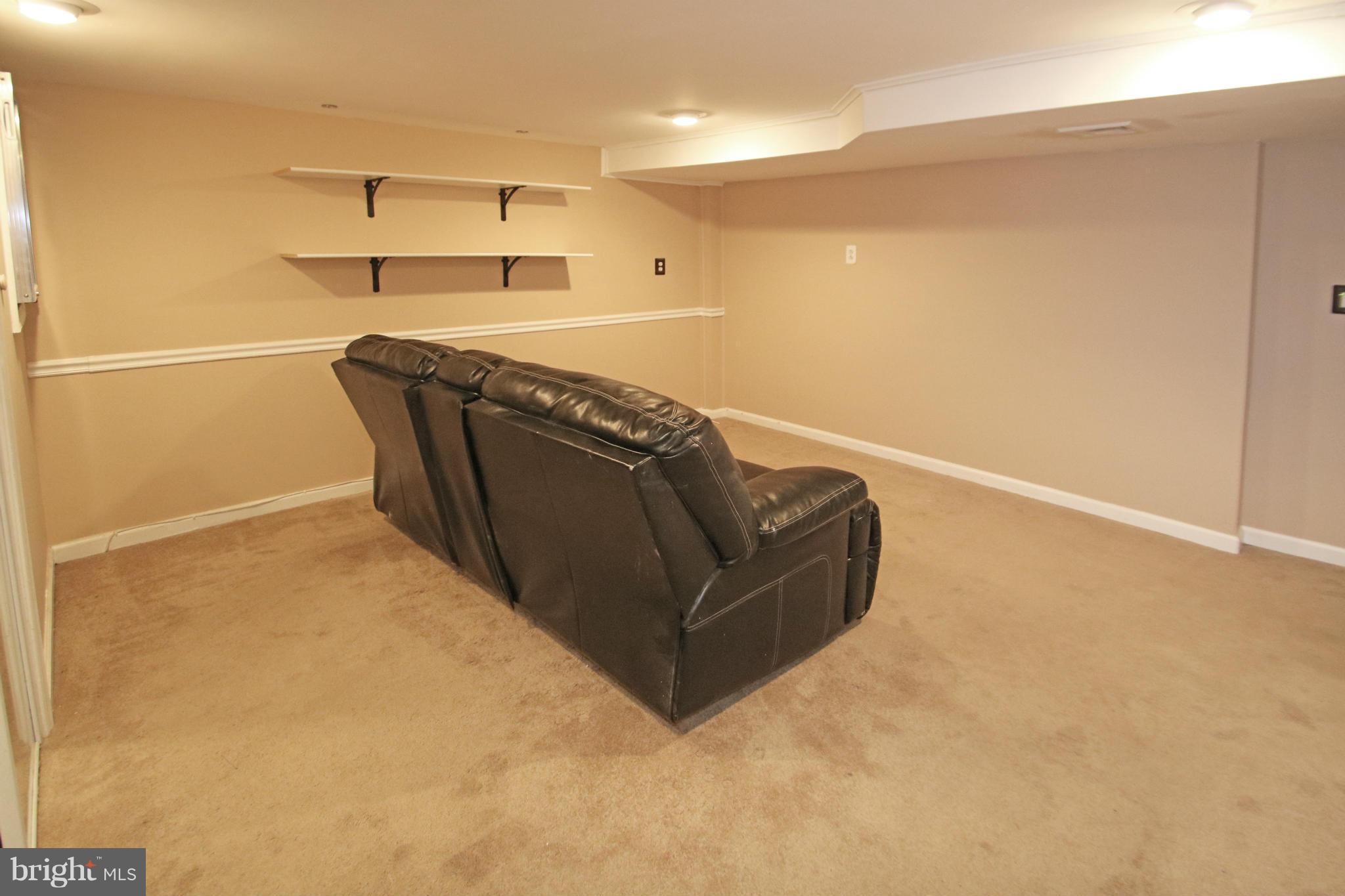 WEST HILLS - Residential