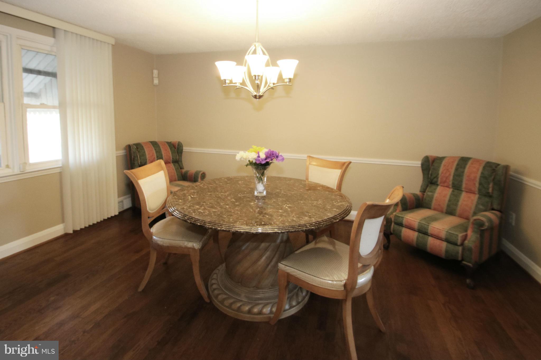 WEST HILLS - Residential