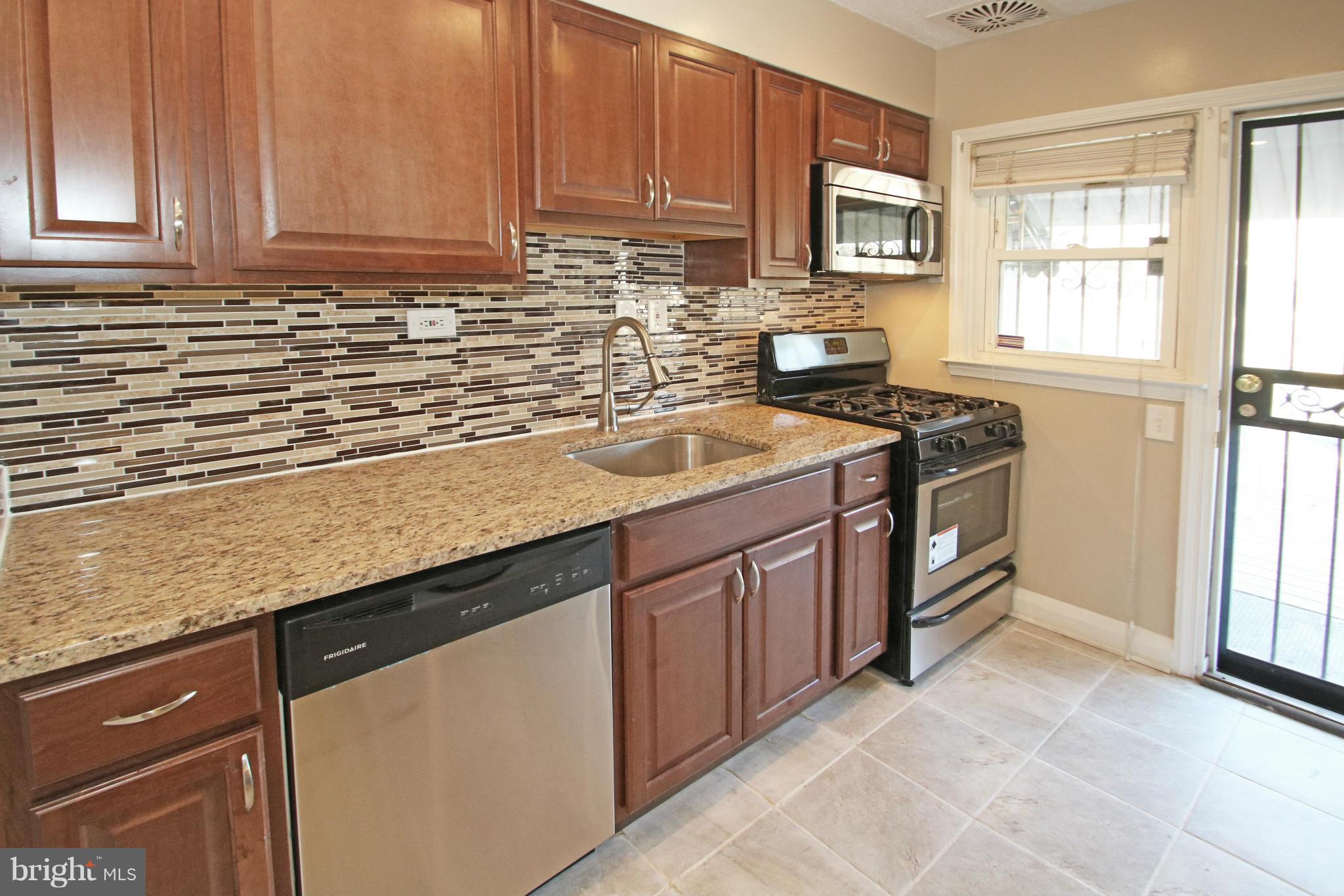 WEST HILLS - Residential