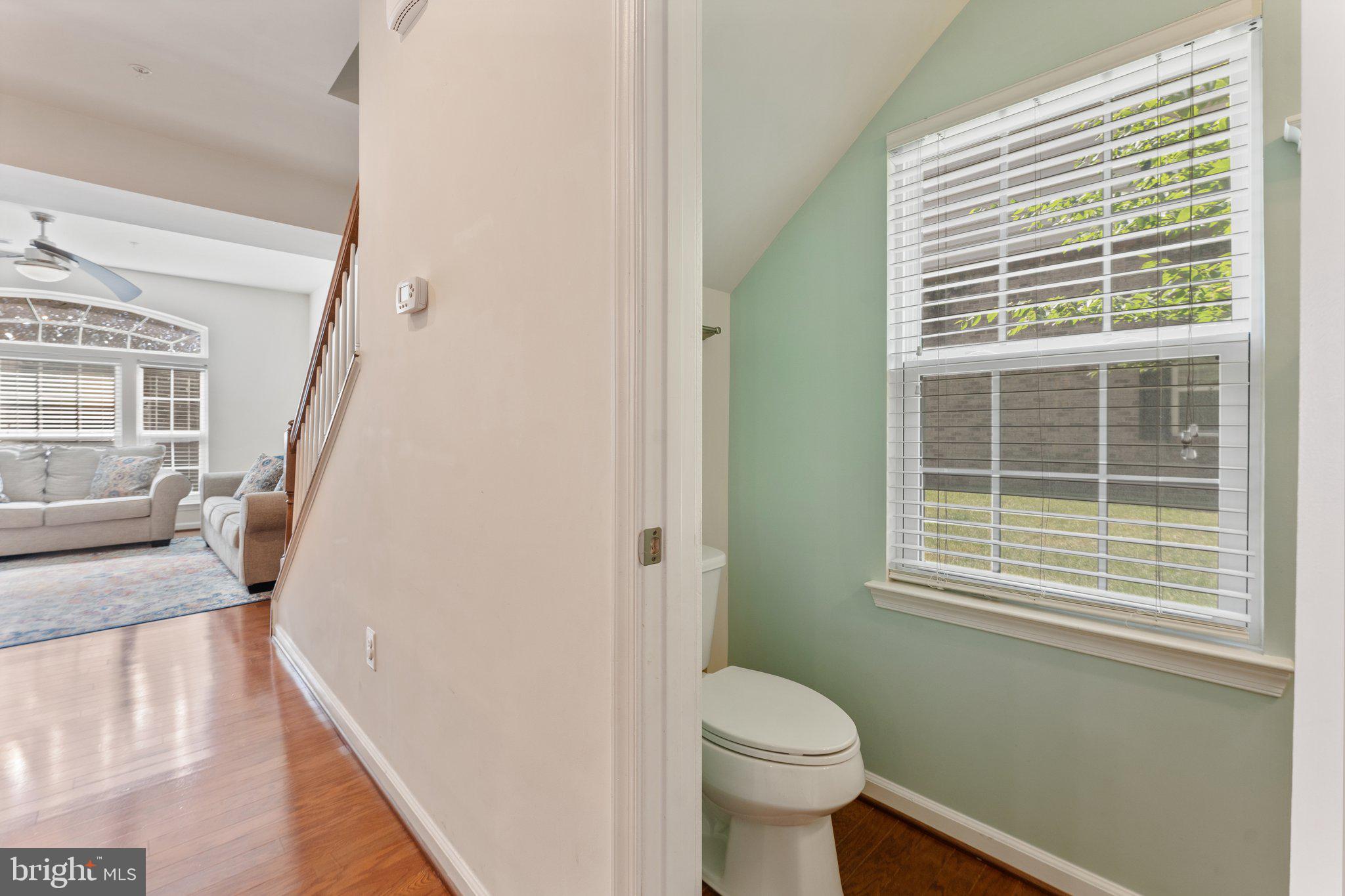 HEATHCOTE COMMONS CONDOMINIUMS - Residential Lease