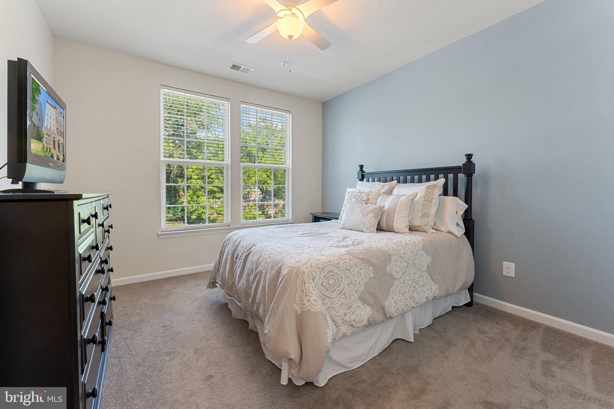 HEATHCOTE COMMONS CONDOMINIUMS - Residential Lease