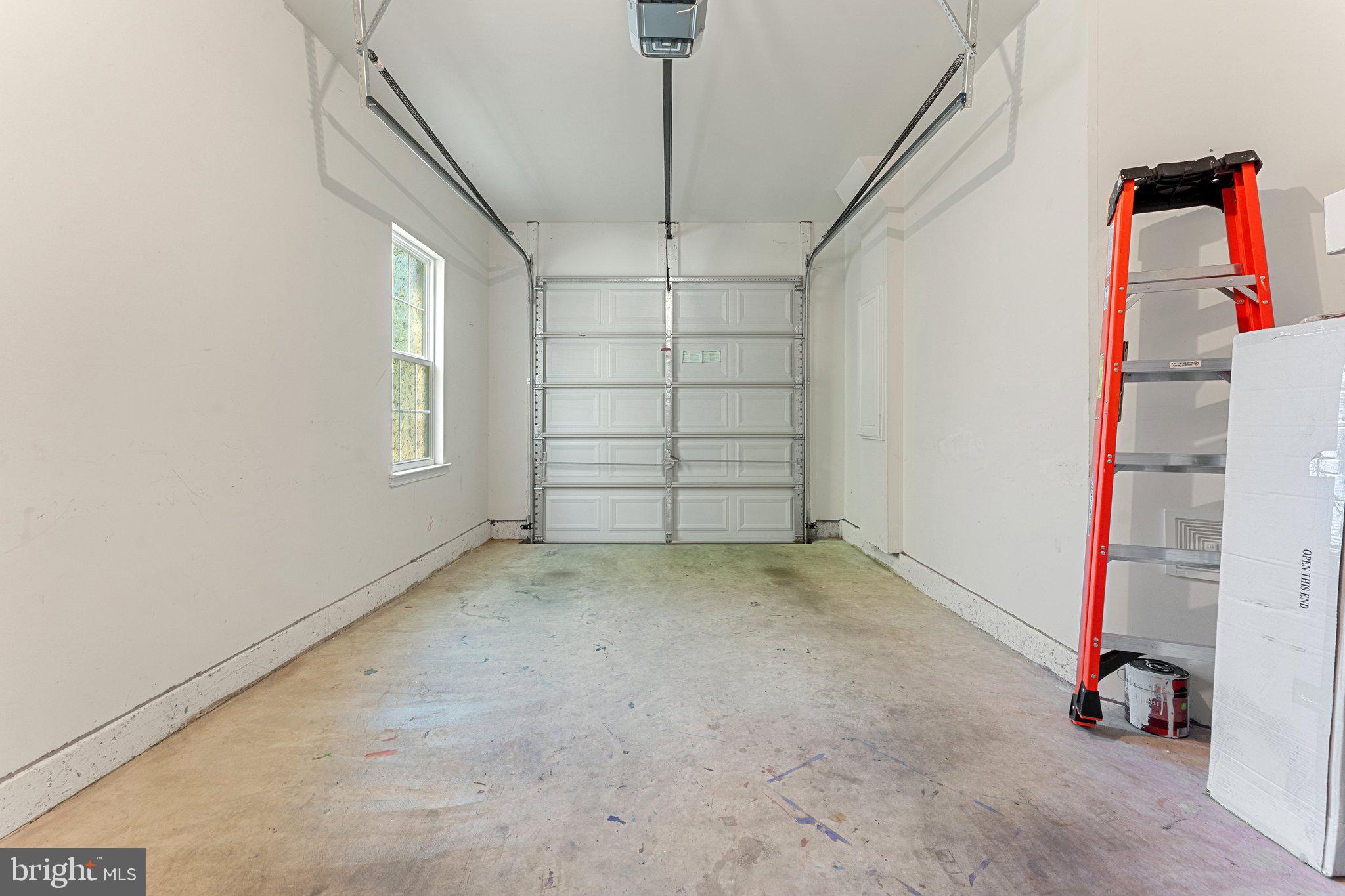 HEATHCOTE COMMONS CONDOMINIUMS - Residential Lease