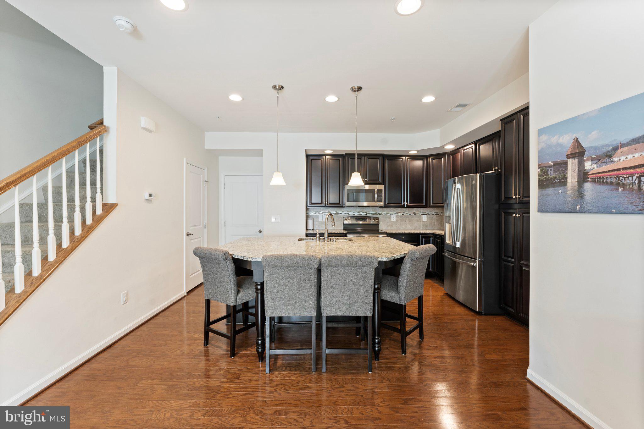 HEATHCOTE COMMONS CONDOMINIUMS - Residential Lease