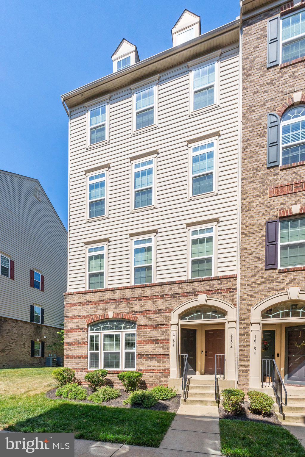 HEATHCOTE COMMONS CONDOMINIUMS - Residential Lease