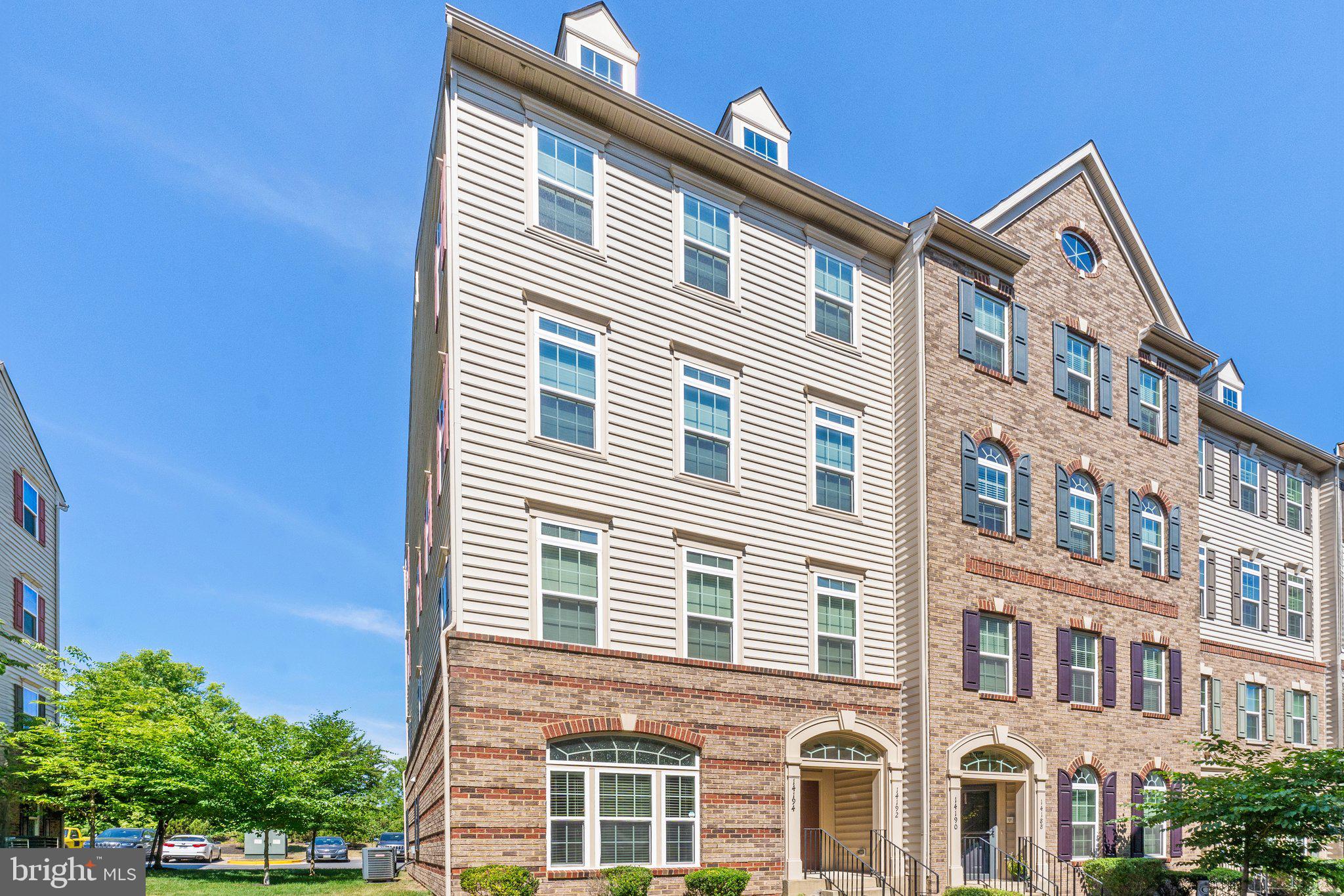 HEATHCOTE COMMONS CONDOMINIUMS - Residential Lease