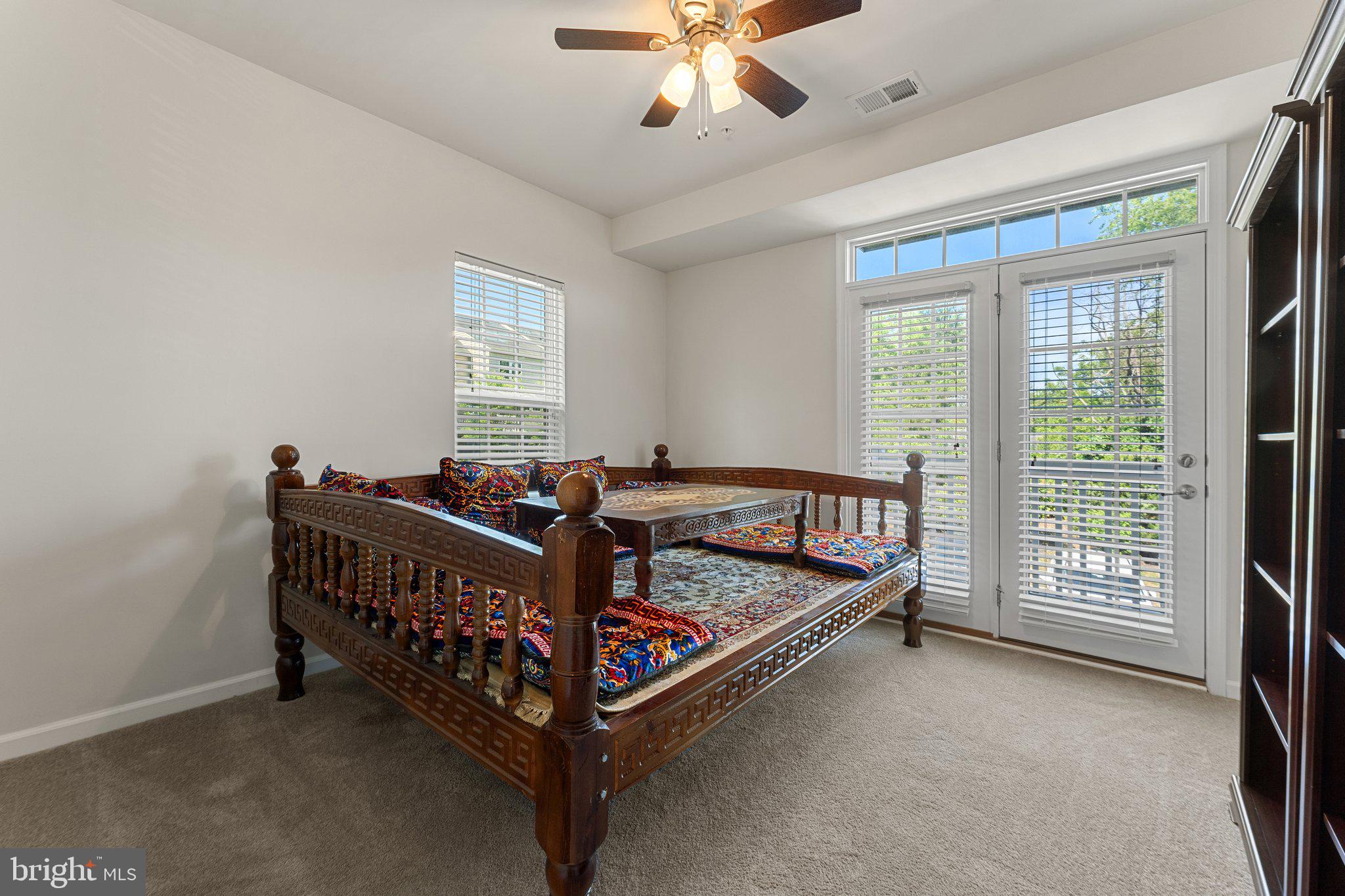 HEATHCOTE COMMONS CONDOMINIUMS - Residential Lease