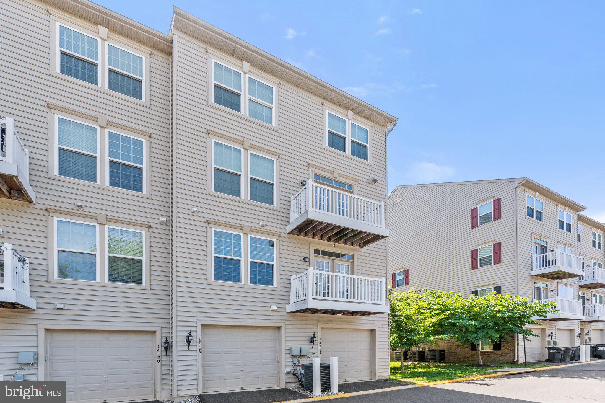 HEATHCOTE COMMONS CONDOMINIUMS - Residential Lease