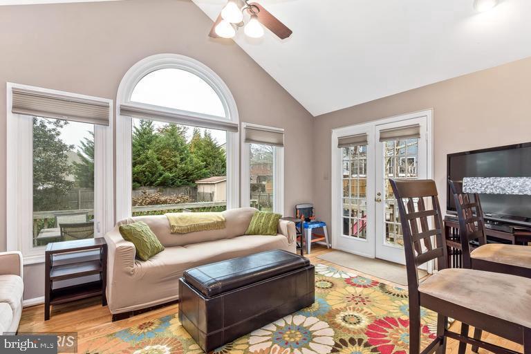 AYRLAWN - Residential Lease