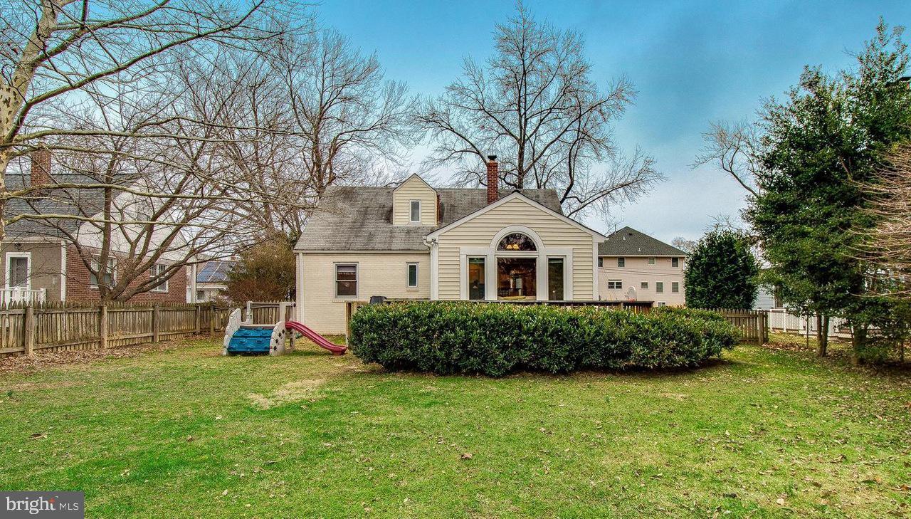 AYRLAWN - Residential Lease