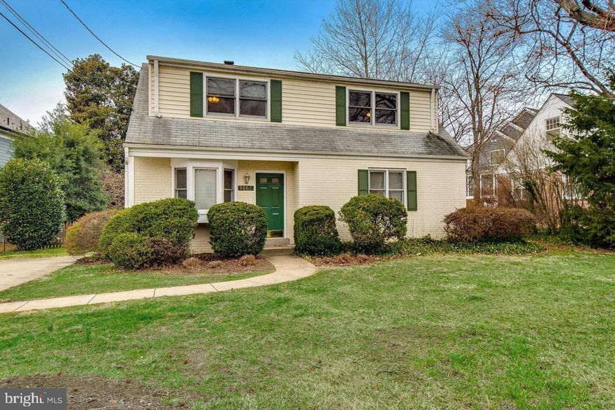 Immediate Move-in. Pictures were taken in 2018. Updated cape in arylawn! kit w/ stainless app, granite counters & breakfast bar opens to sun filled great rm addition w/ palladian windows, hwd & french doors to deck & private backyard. master br with loft/nursery & updated full ba. living rm/dining rm w/ hardwood flrs. short distance to Ayrlawn park, 2 metros & minutes to downtown Bethesda