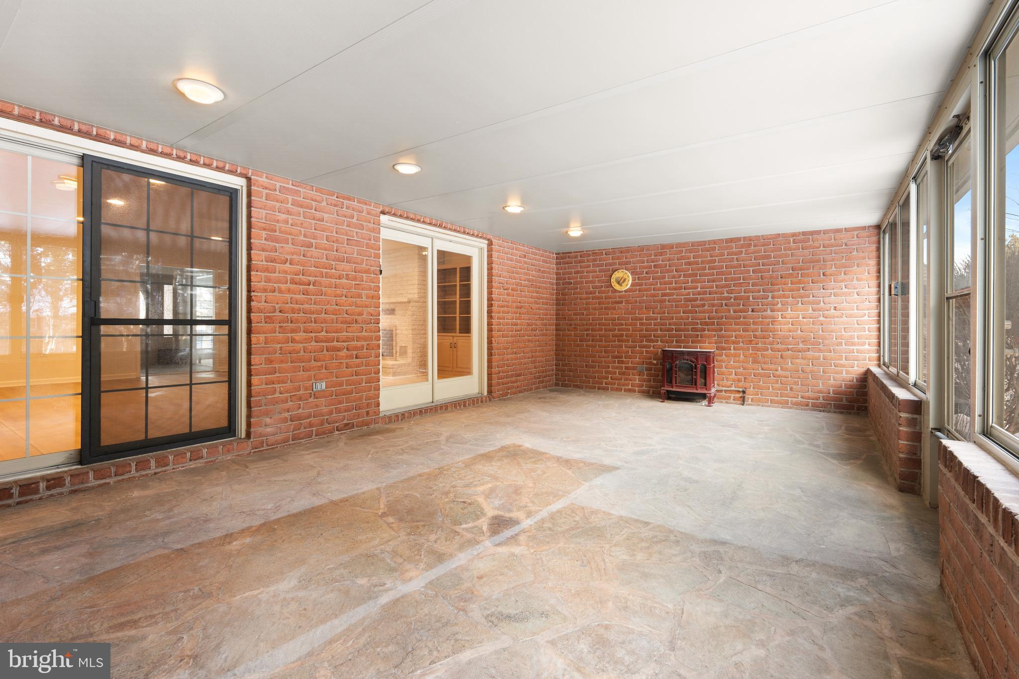 GARDEN SPOT - Residential