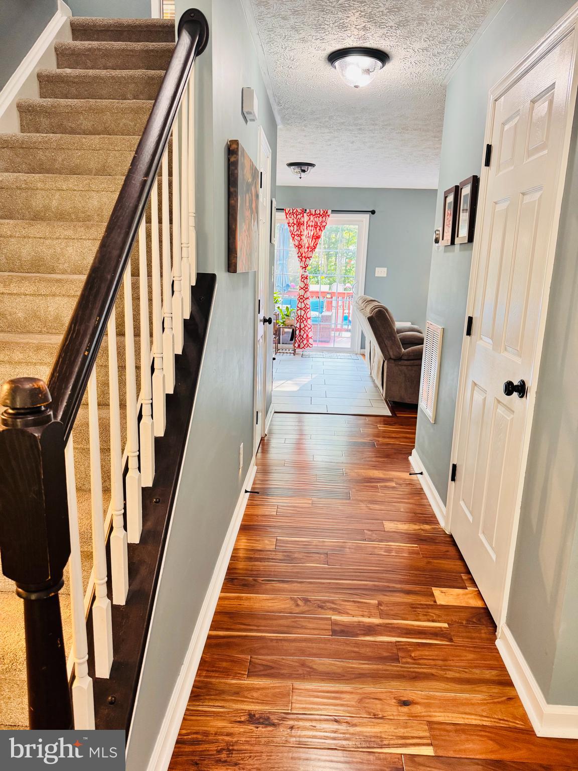 9402 HICKORY HILL DRIVE
