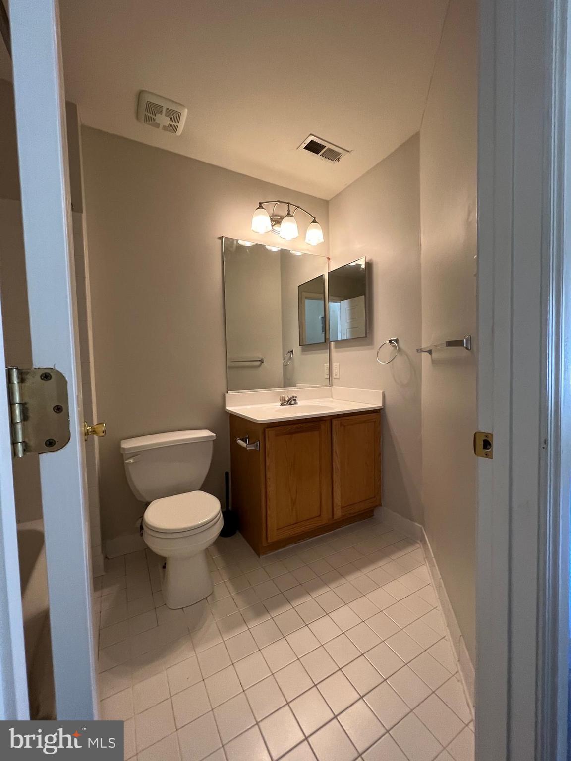 PINEY ORCHARD - Residential Lease