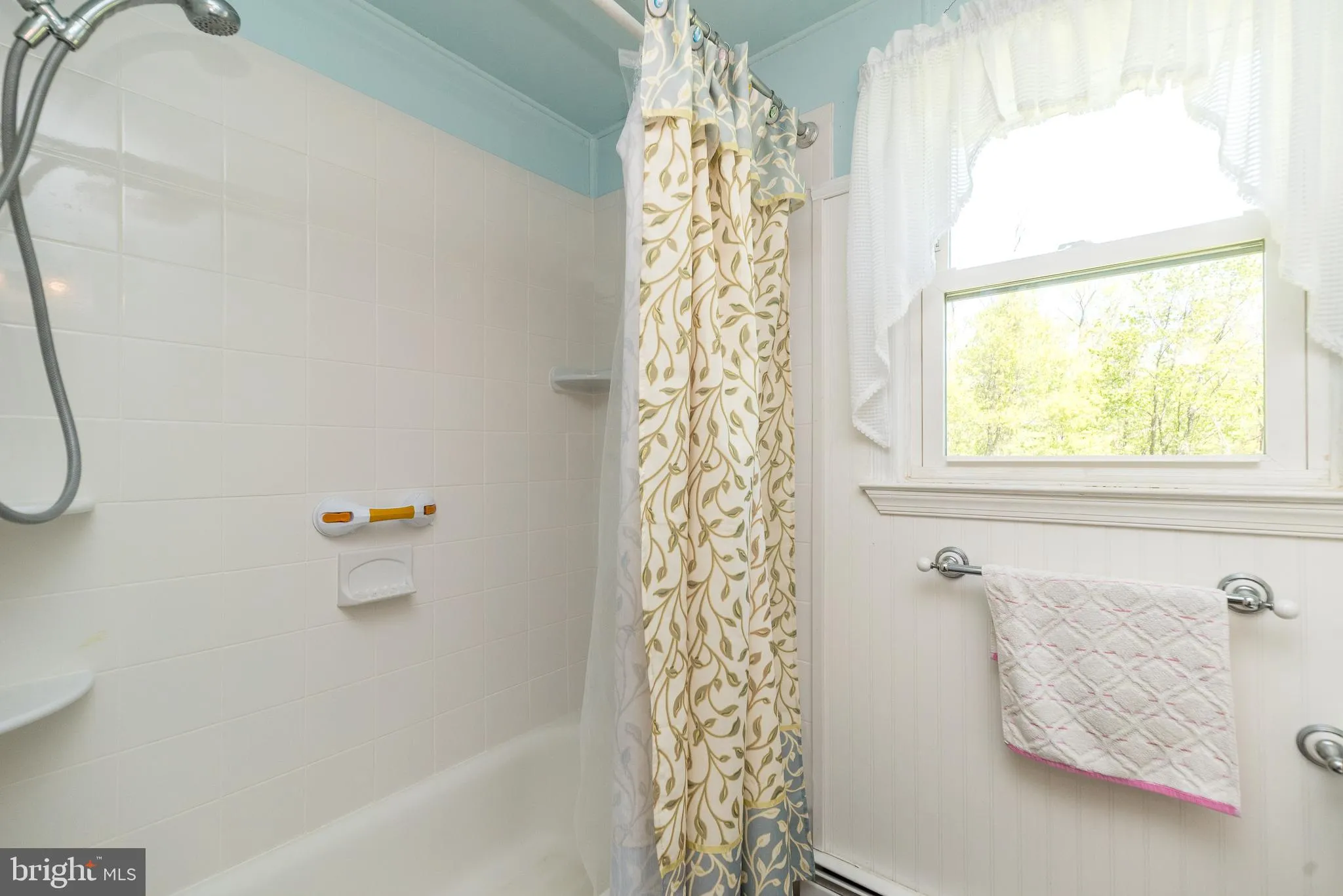 Perkasie, Pennsylvania 18944, United States, 4 Bedrooms Bedrooms, ,2 BathroomsBathrooms,Residential,Pending,122238