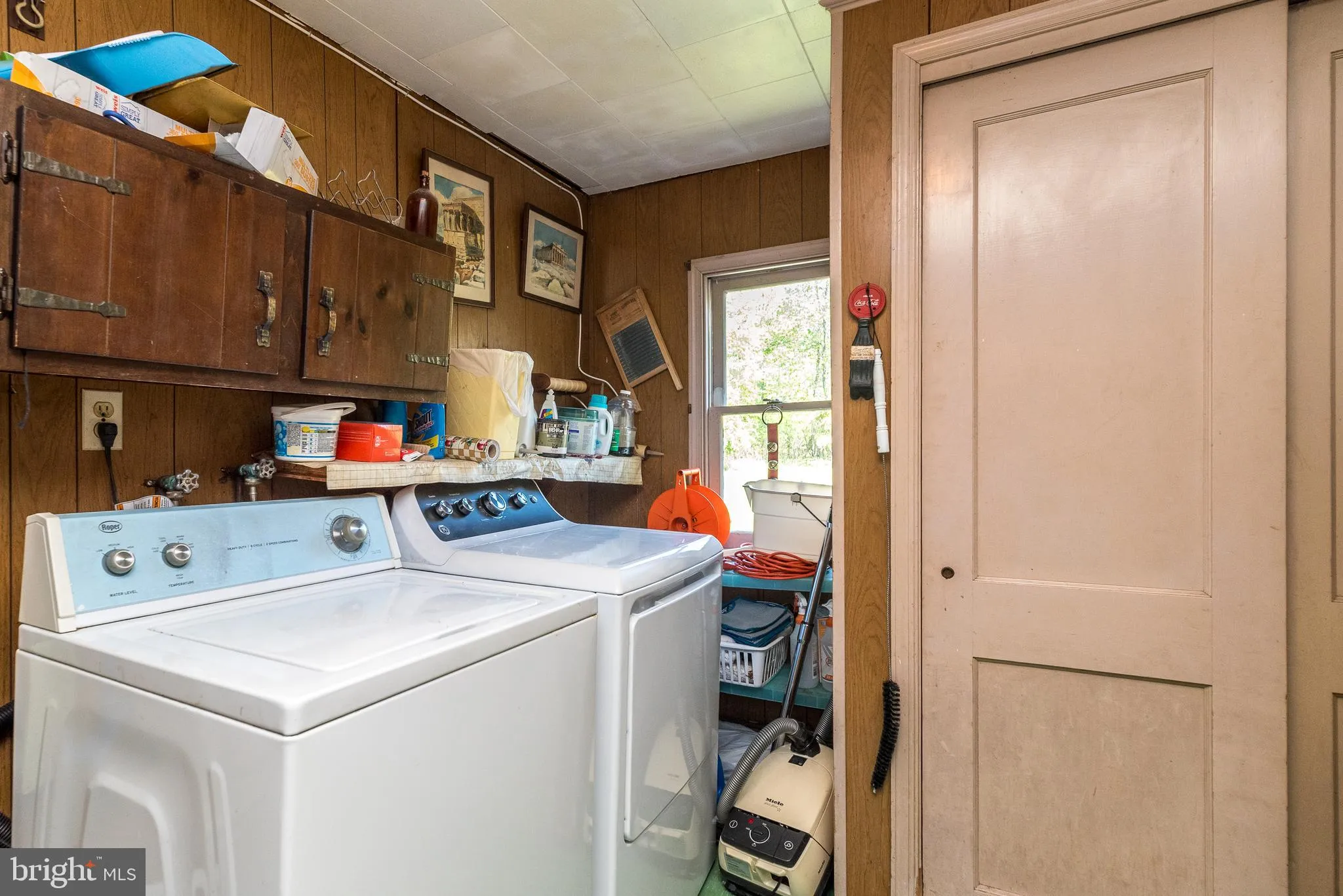 Perkasie, Pennsylvania 18944, United States, 4 Bedrooms Bedrooms, ,2 BathroomsBathrooms,Residential,Pending,122238