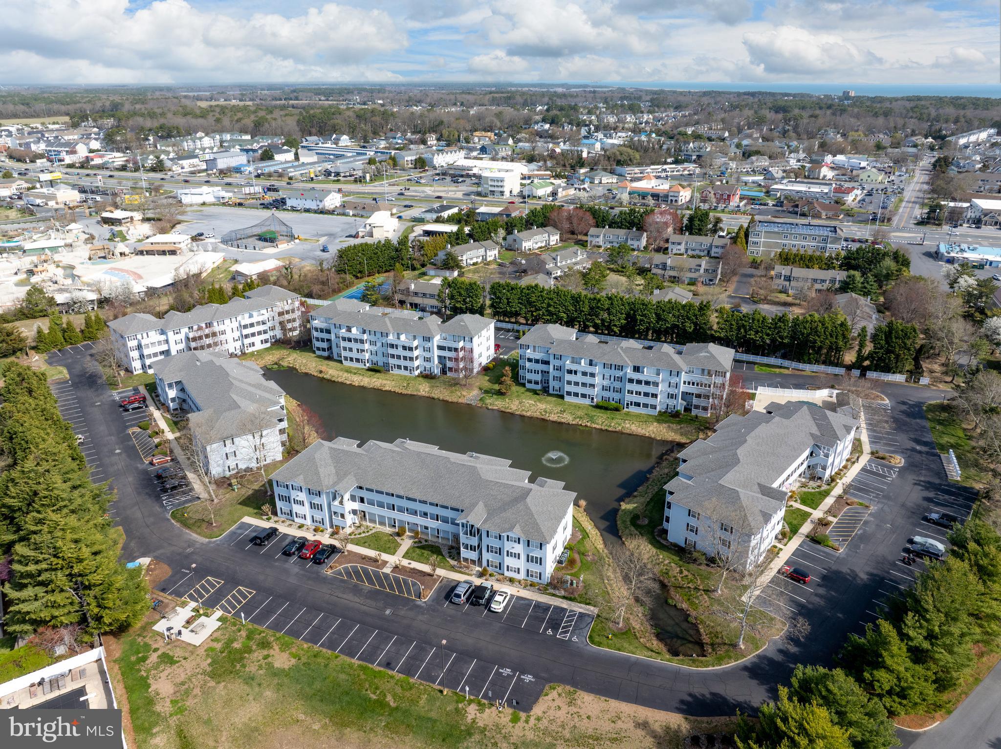 SANIBEL VILLAGE - Residential