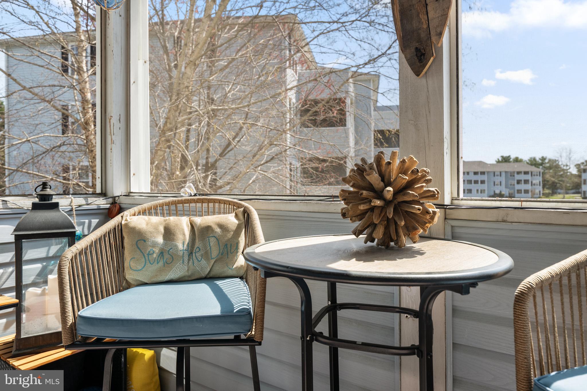 SANIBEL VILLAGE - Residential