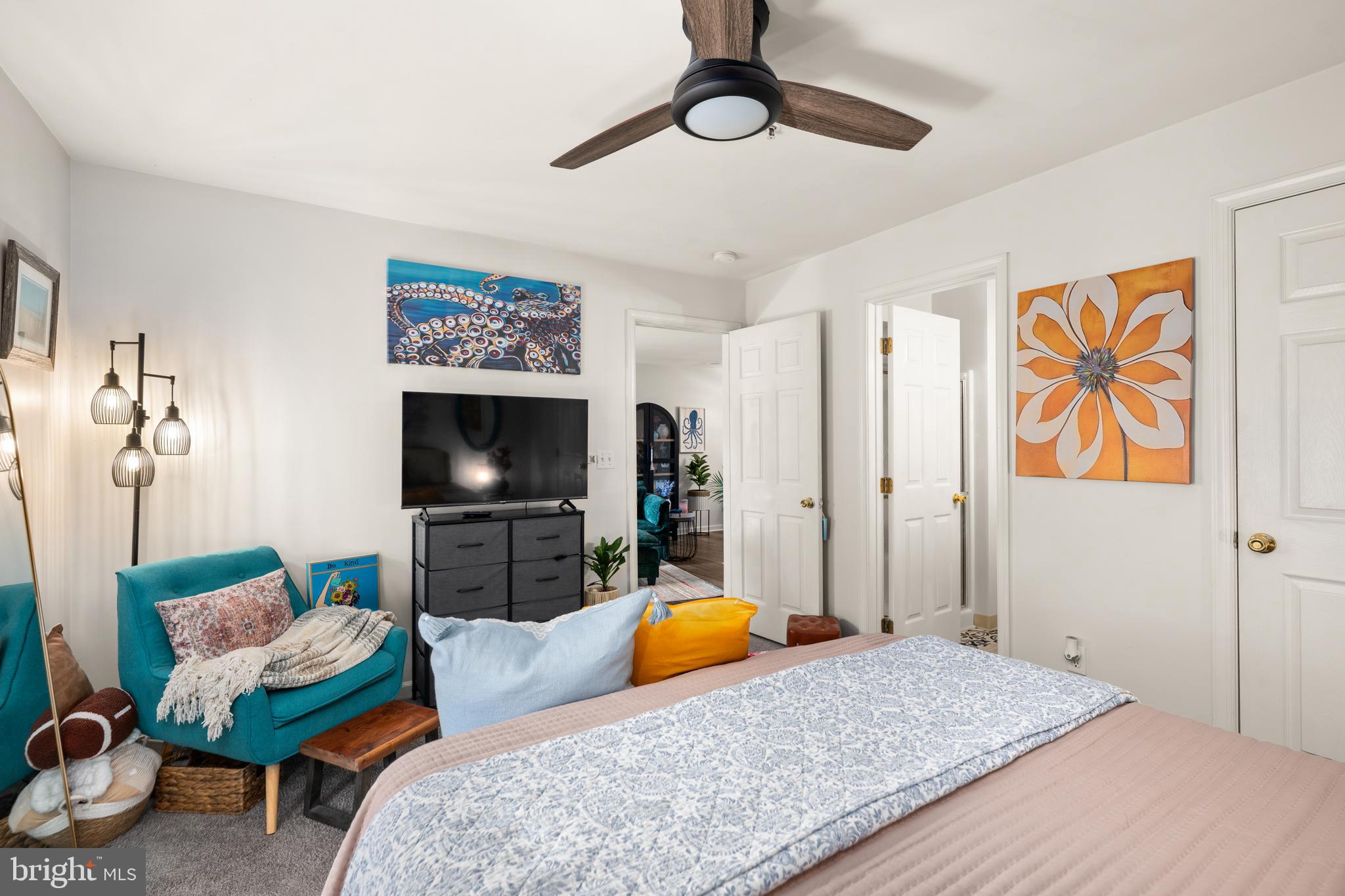 SANIBEL VILLAGE - Residential