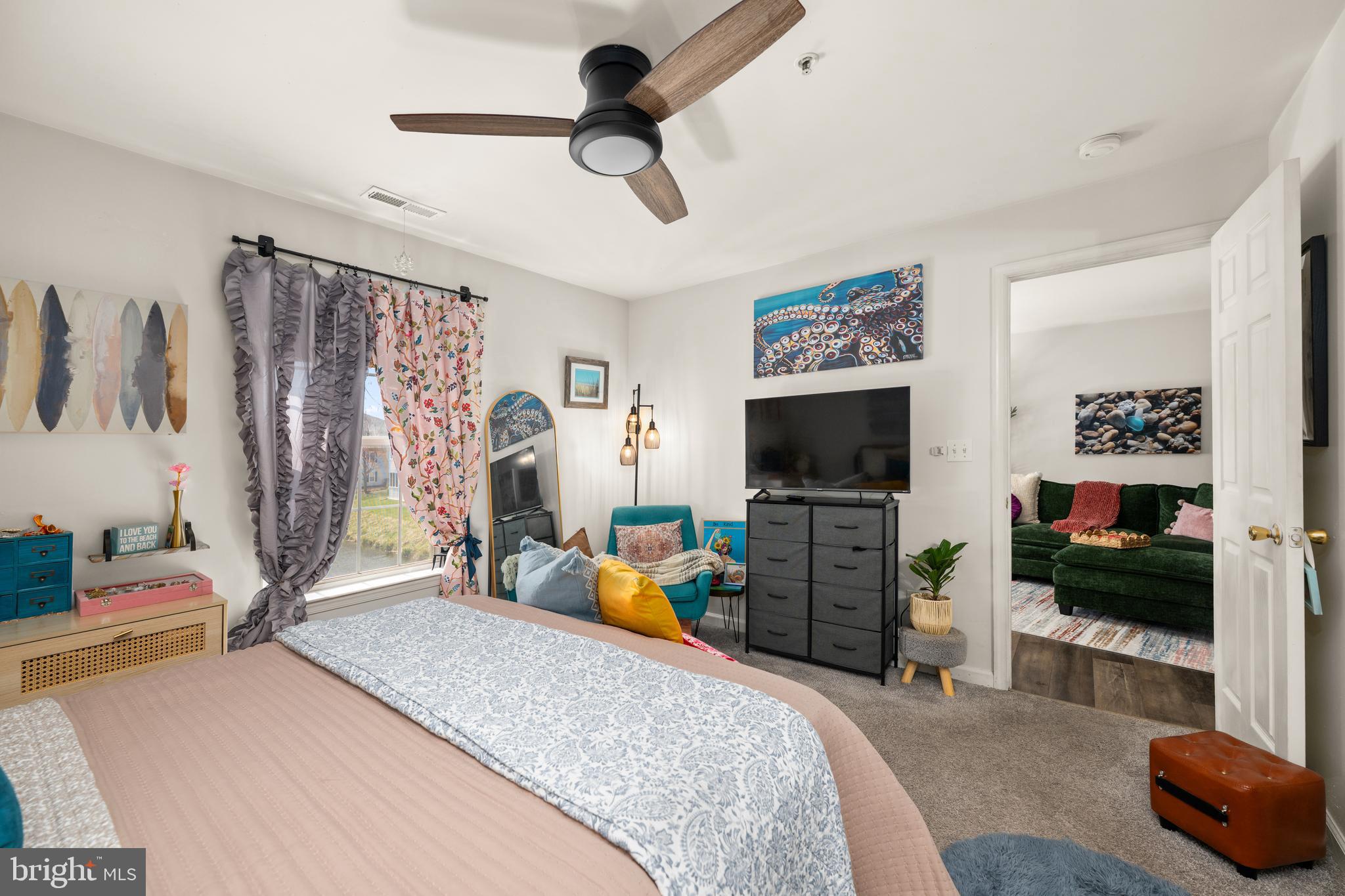 SANIBEL VILLAGE - Residential