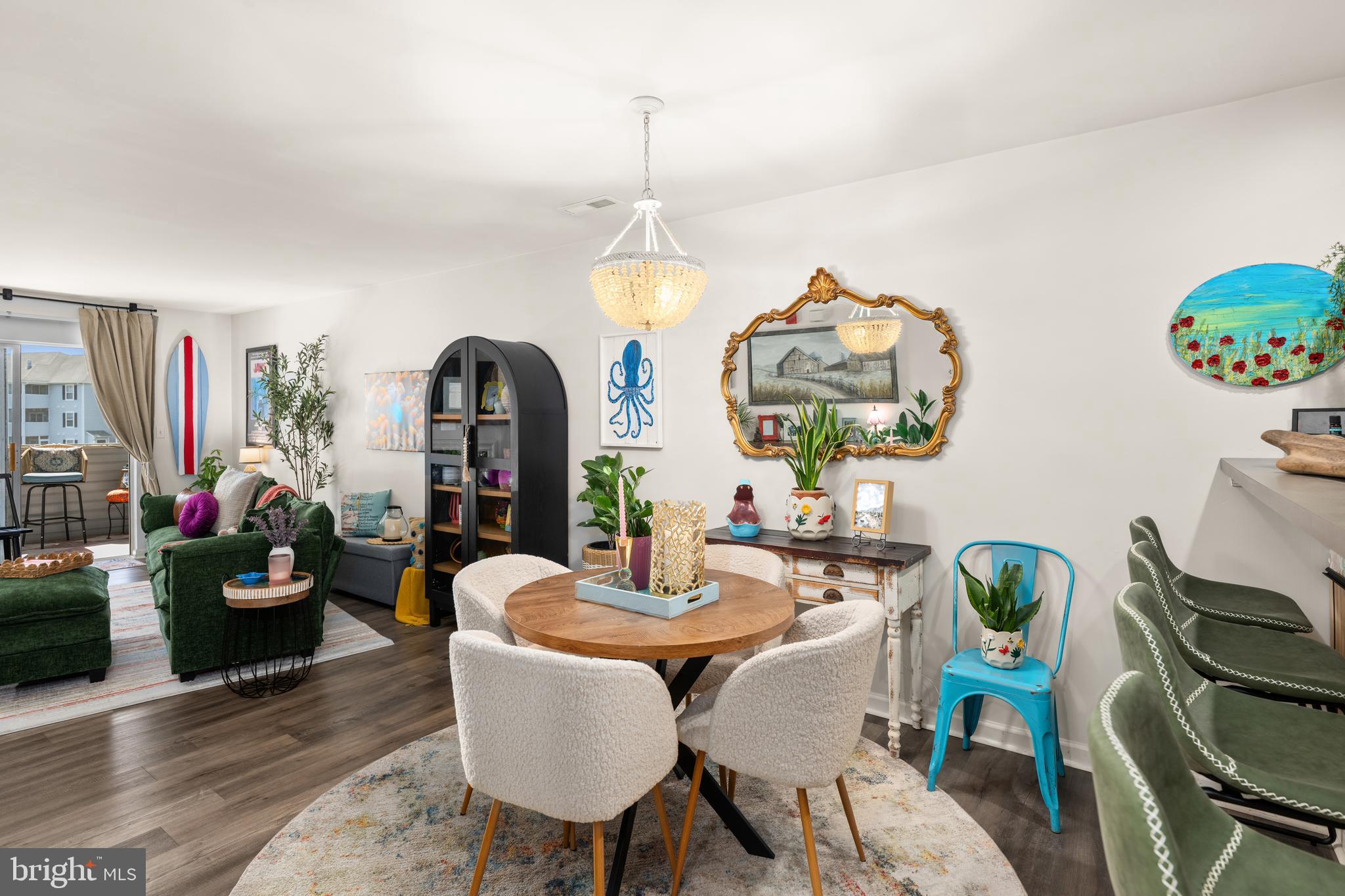 SANIBEL VILLAGE - Residential