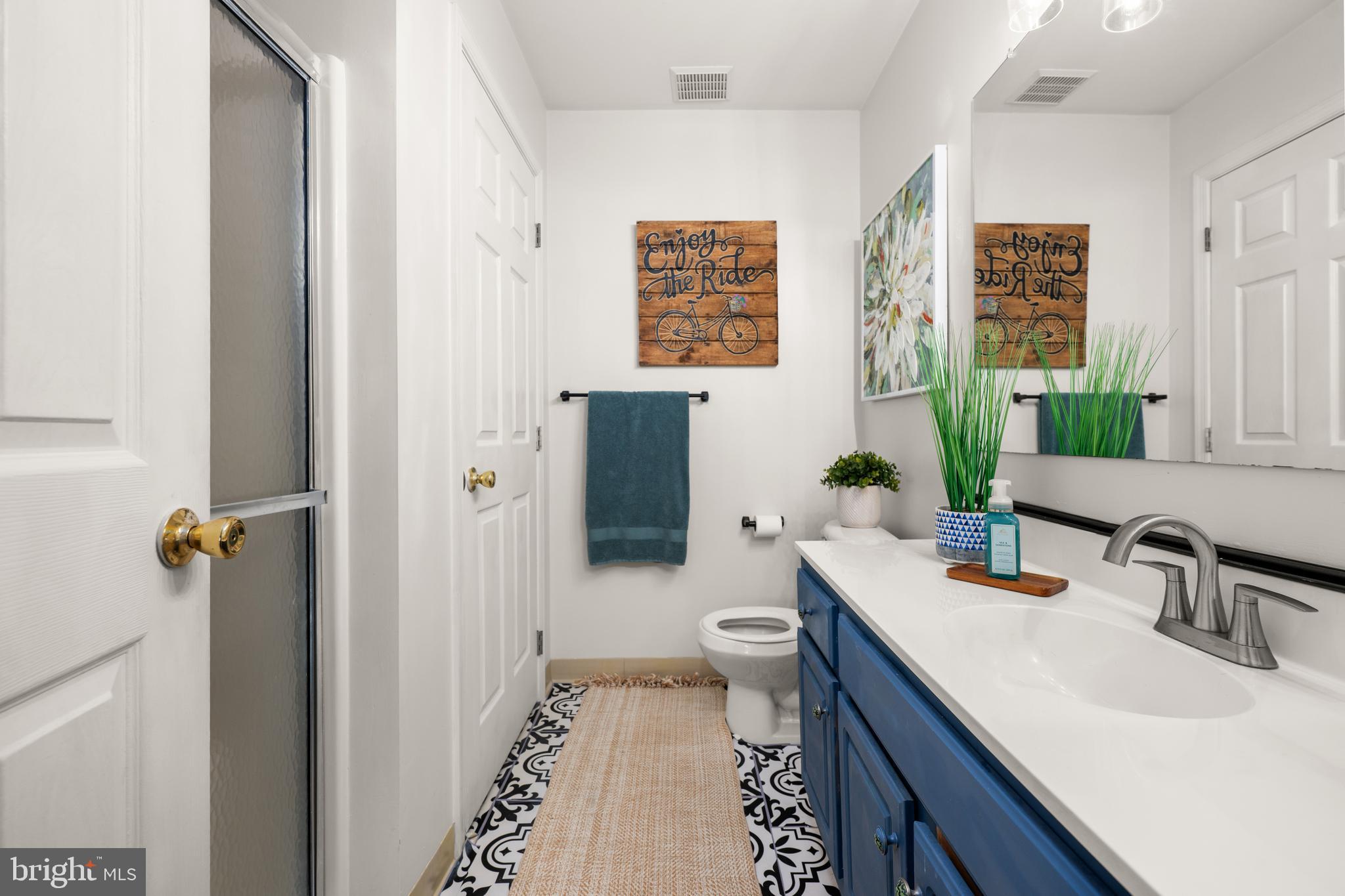 SANIBEL VILLAGE - Residential