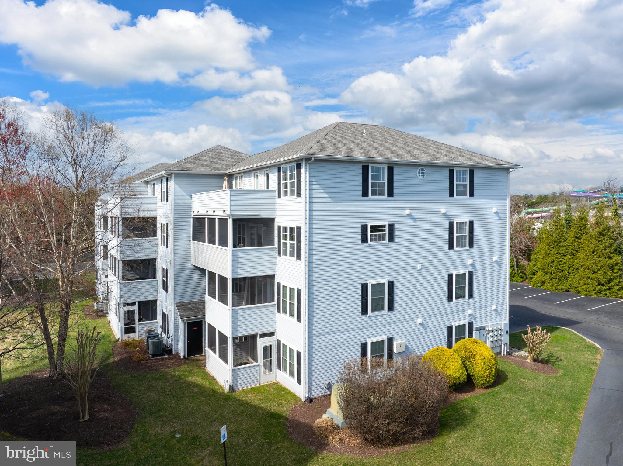SANIBEL VILLAGE - Residential