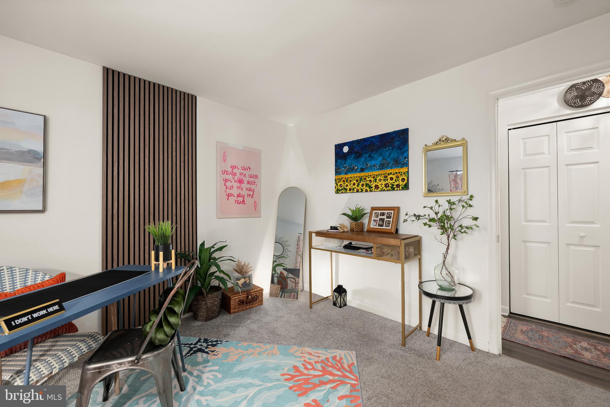 SANIBEL VILLAGE - Residential