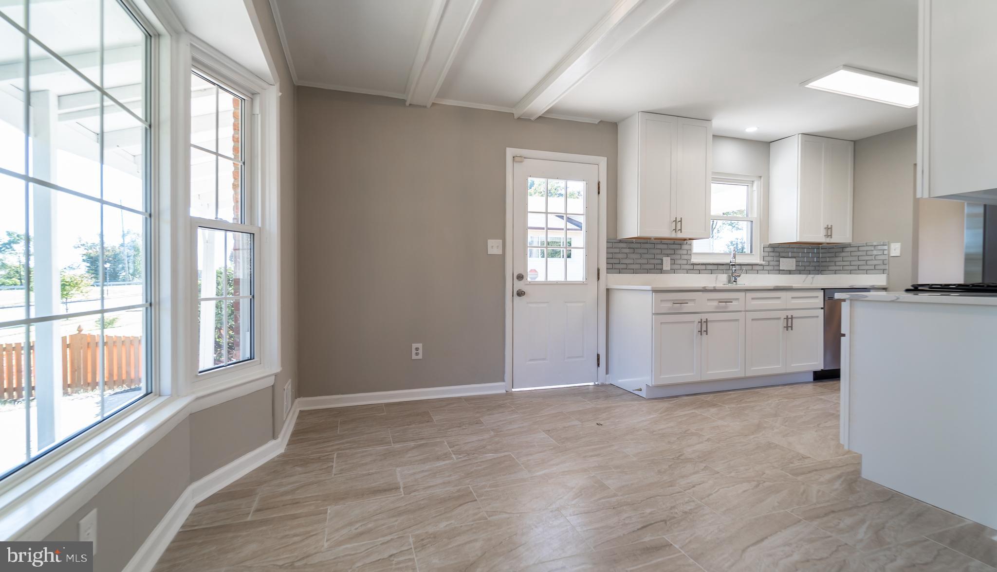 SELLMAN ESTATES - Residential