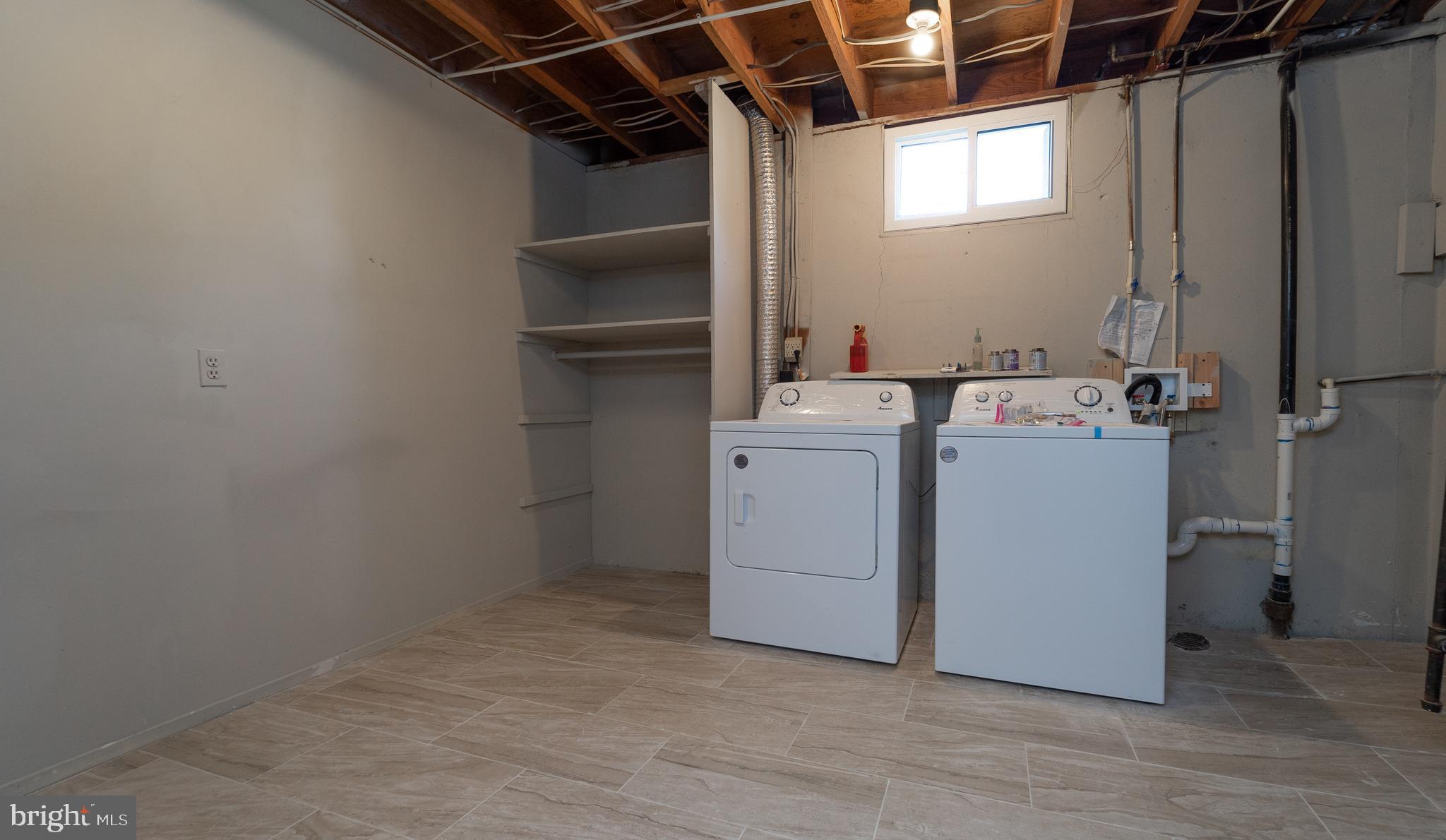 SELLMAN ESTATES - Residential