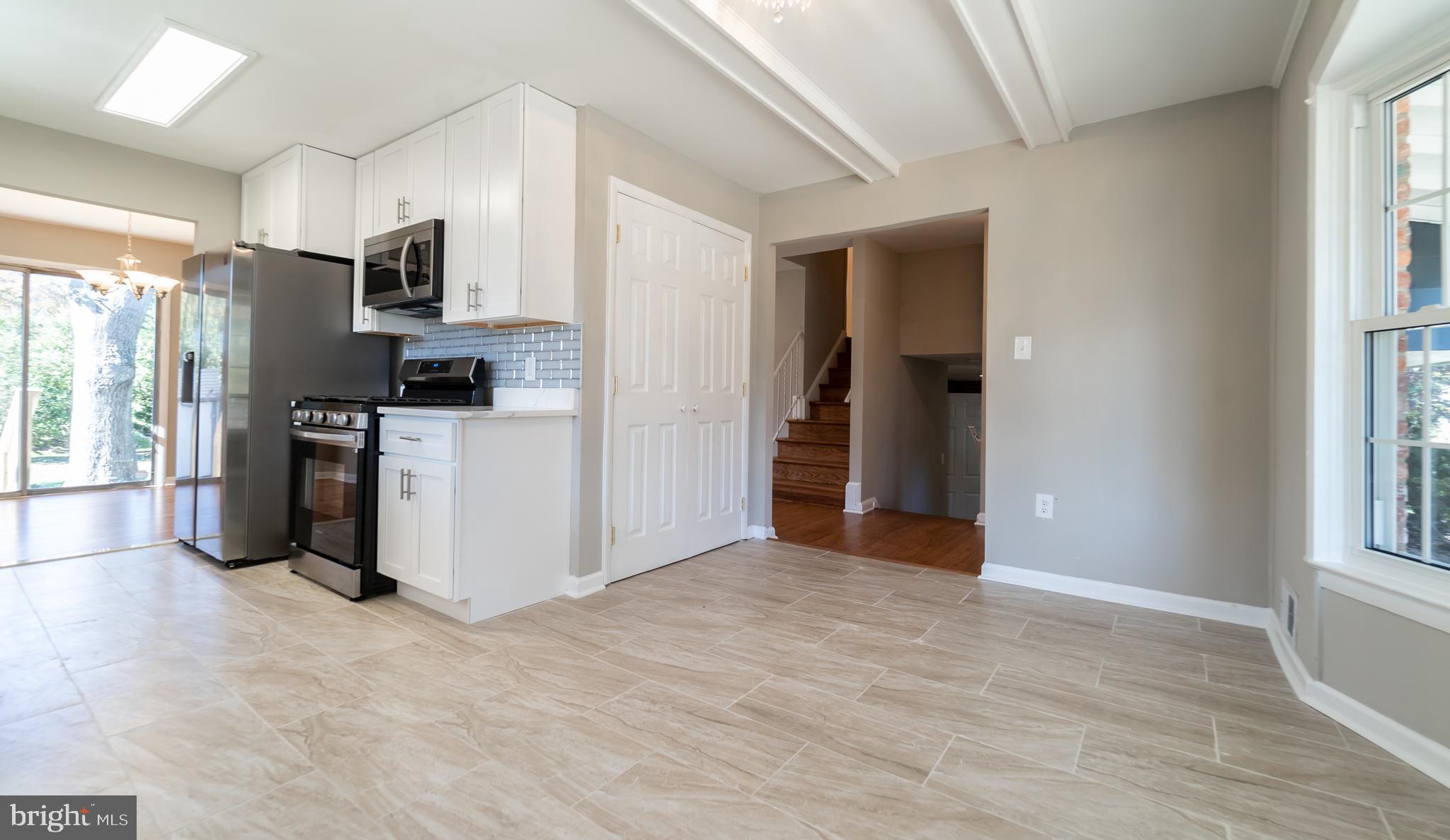 SELLMAN ESTATES - Residential