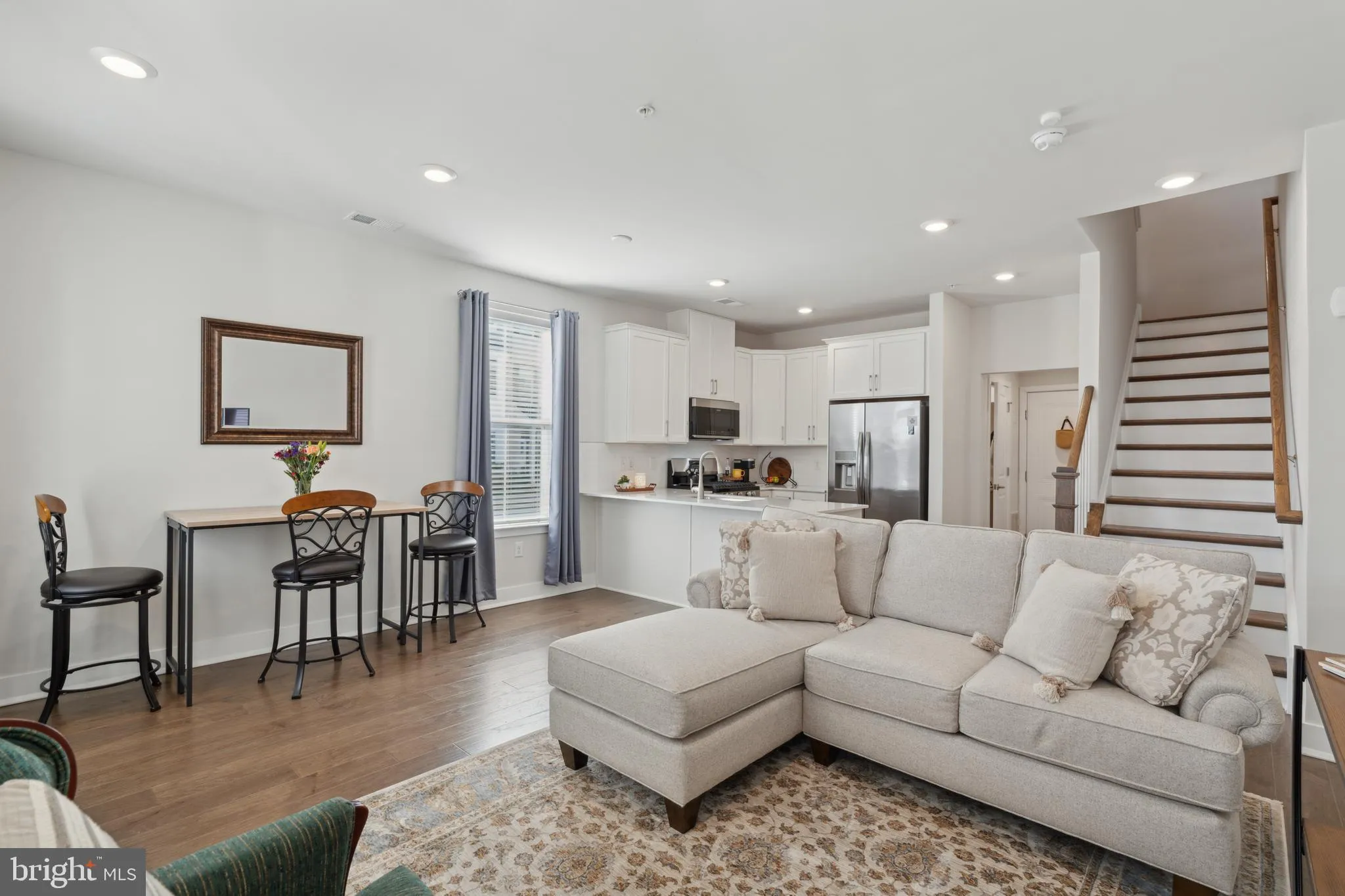 Phoenixville, Pennsylvania 19460, United States, 2 Bedrooms Bedrooms, ,2 BathroomsBathrooms,Residential,Active,76733