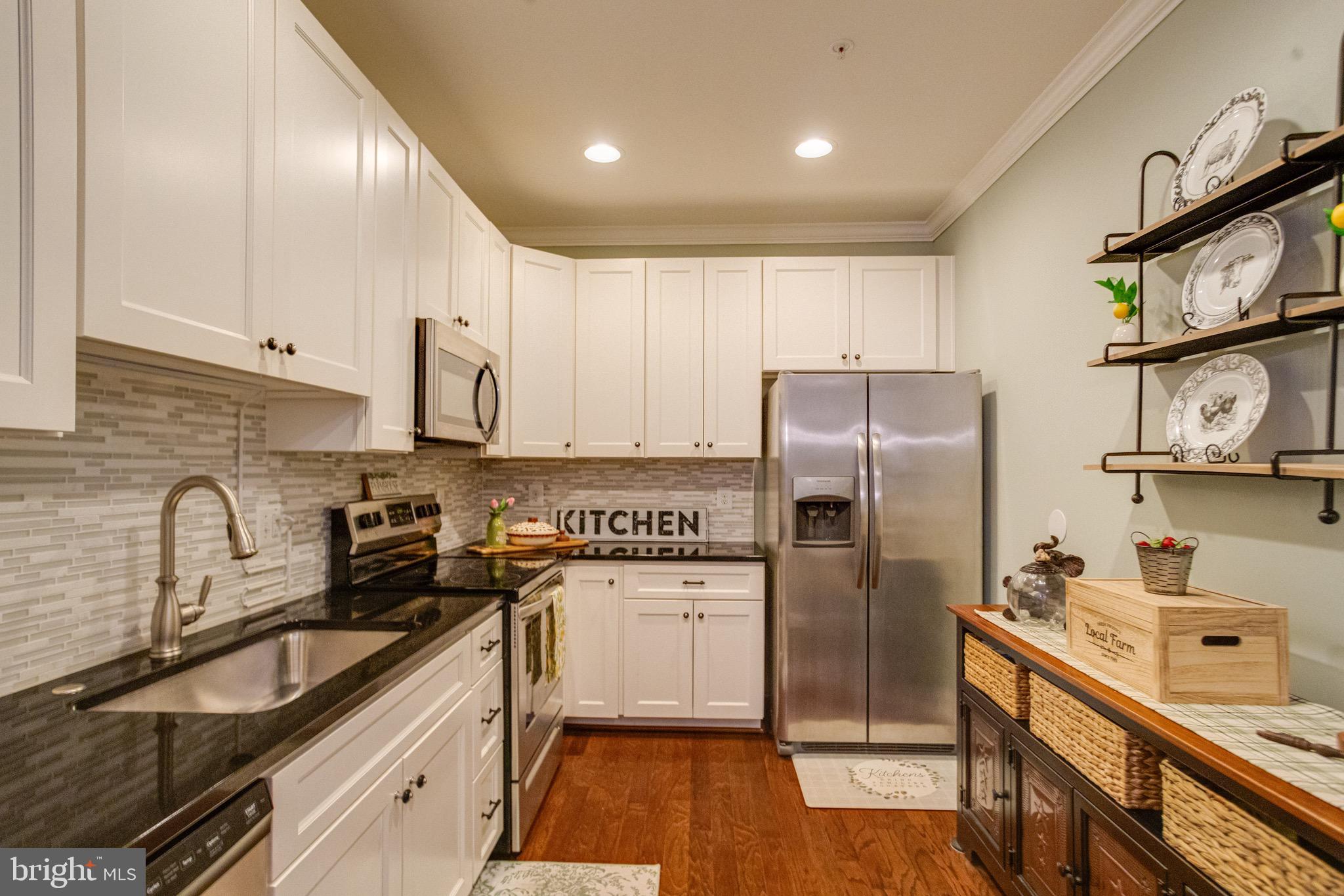 MACPHAIL WOODS - Residential