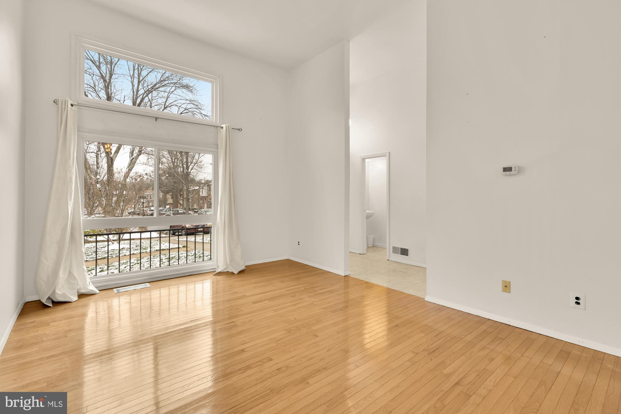 ROCKVILLE - Residential