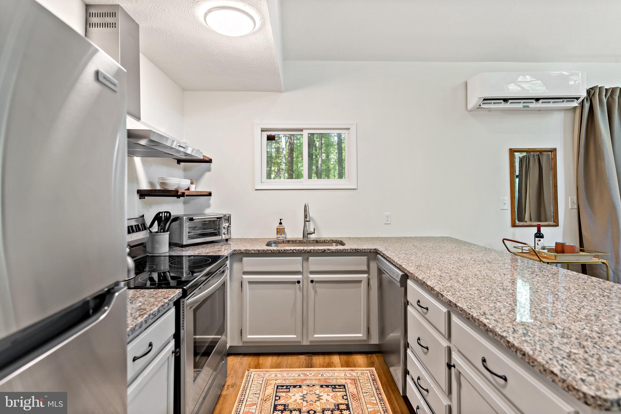 ROCK GAP WOODS - Residential