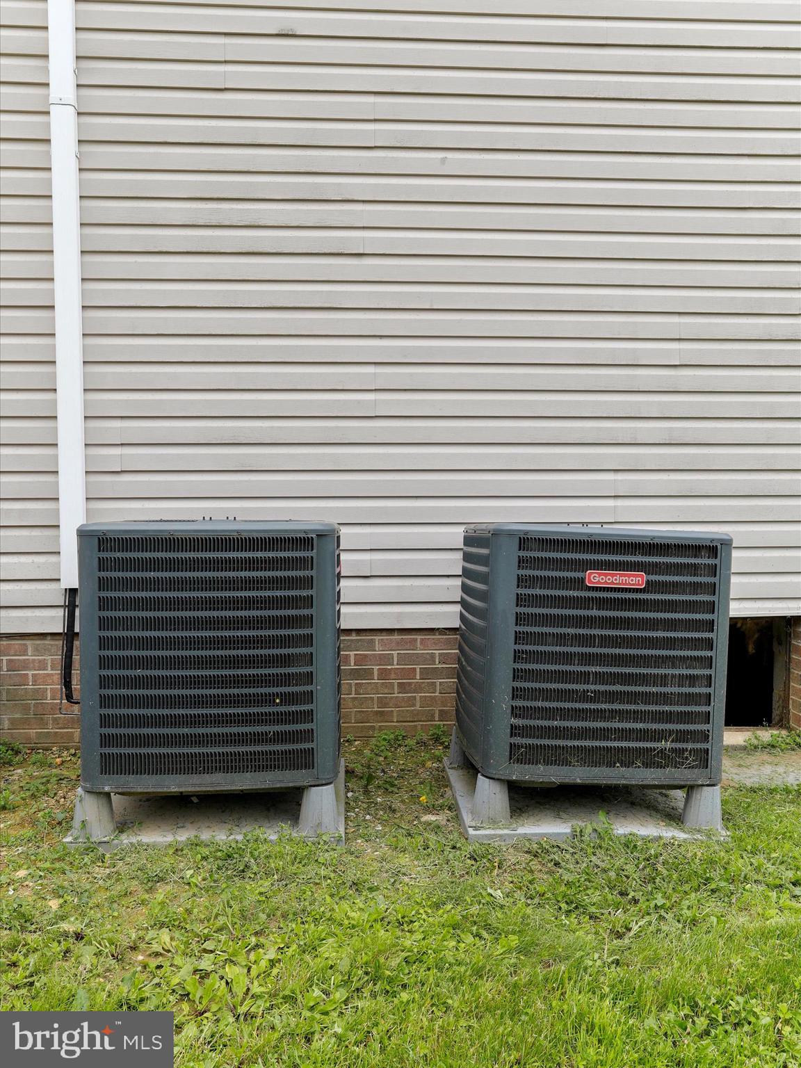 FORT HILL FARMS - Residential