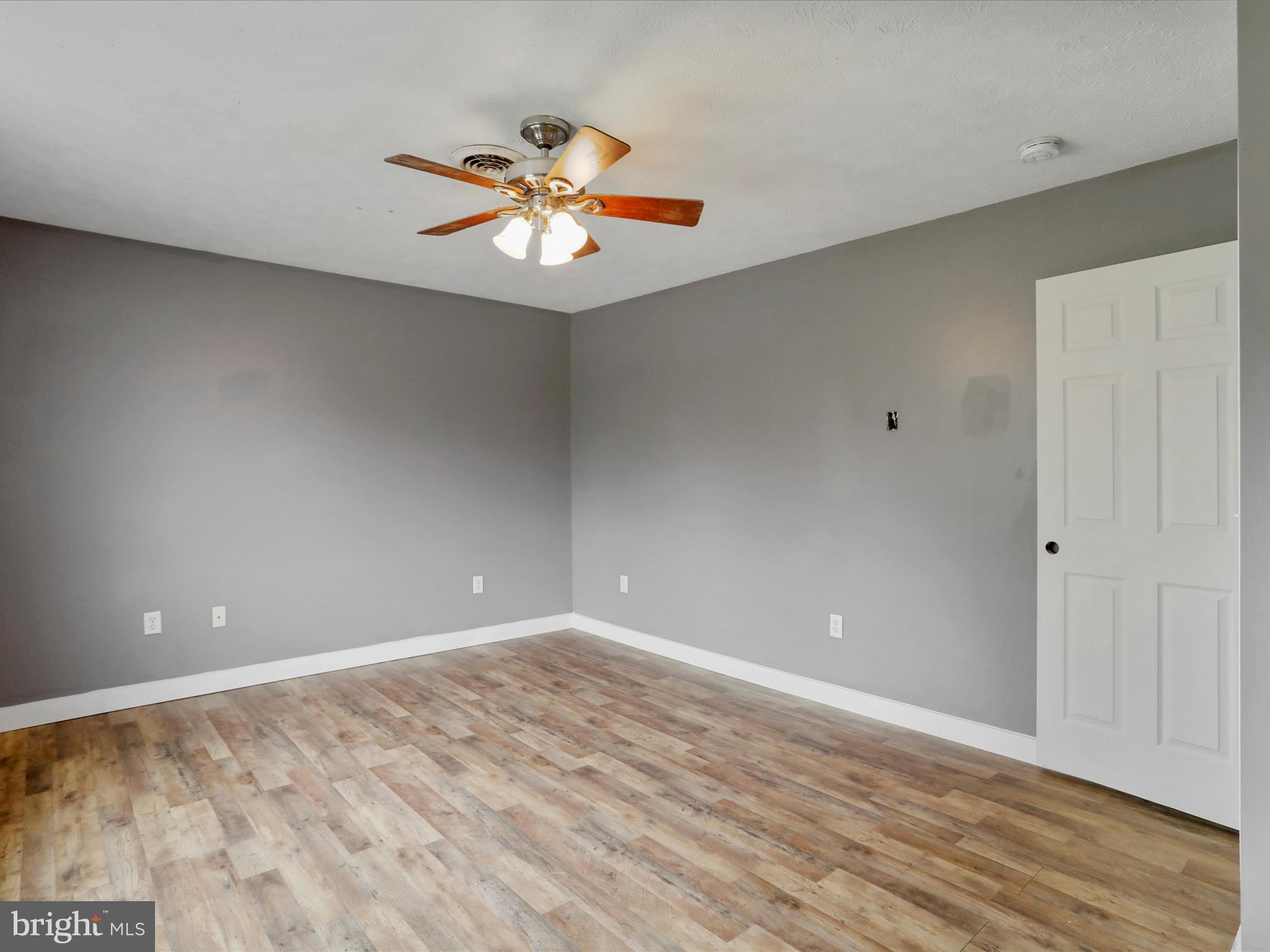 FORT HILL FARMS - Residential