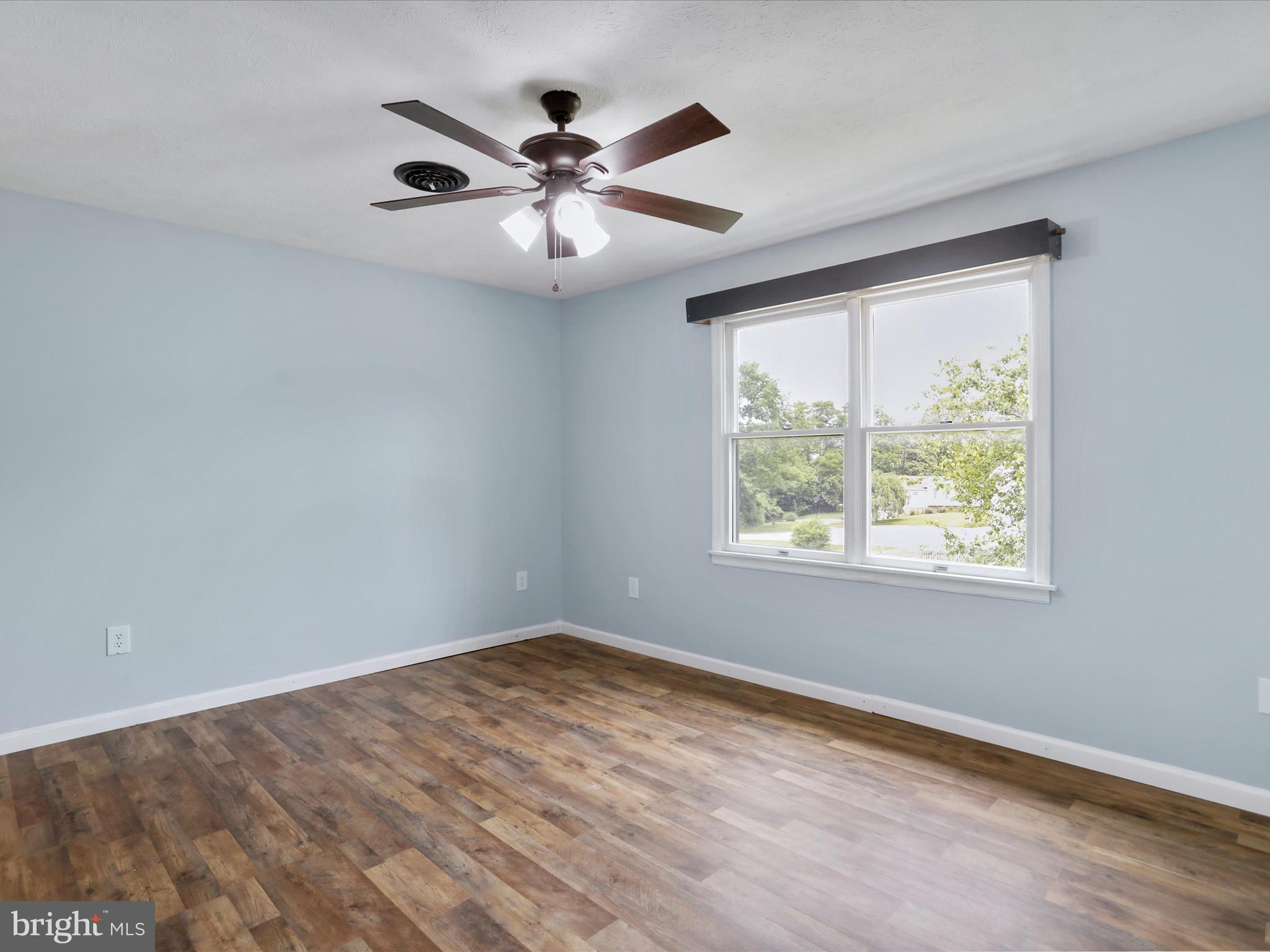 FORT HILL FARMS - Residential