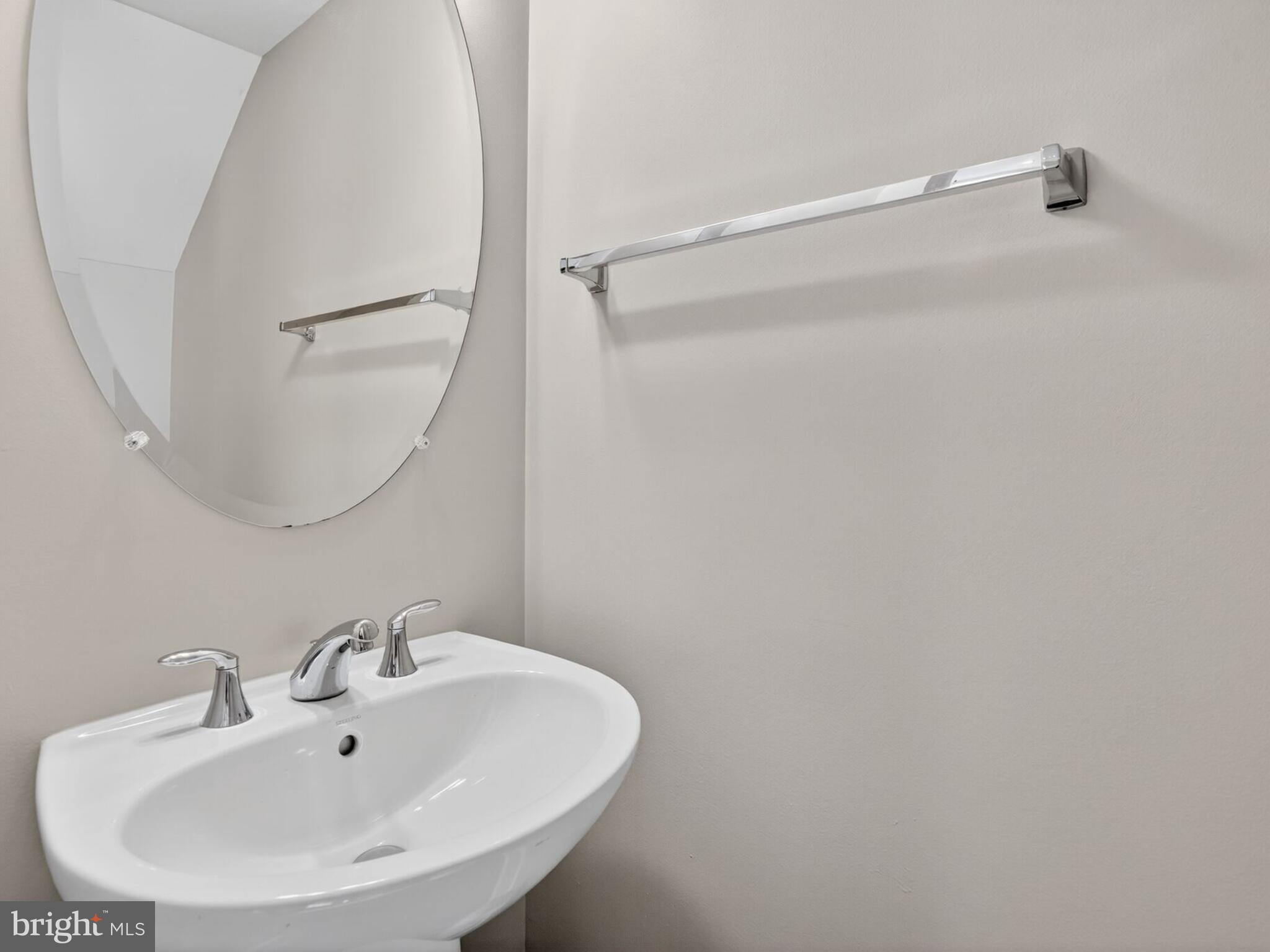 METRO SQUARE - Residential